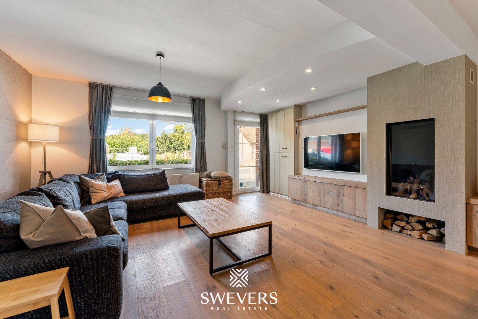 Volledig gerenoveerde en instapklare woning op toplocatie in Helchteren foto 2