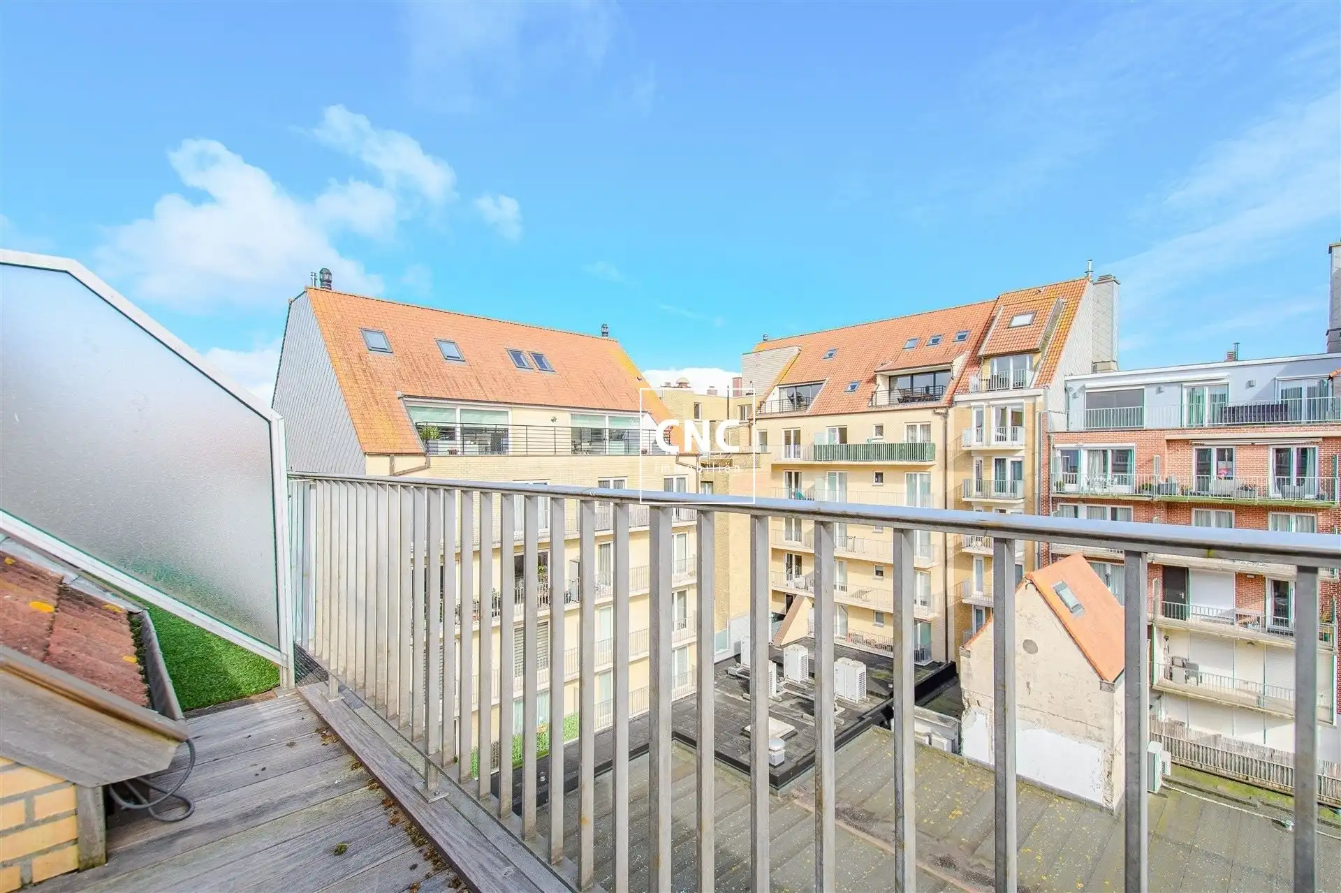 Stijlvol gerenoveerde duplex op toplocatie in Knokke

 foto 15