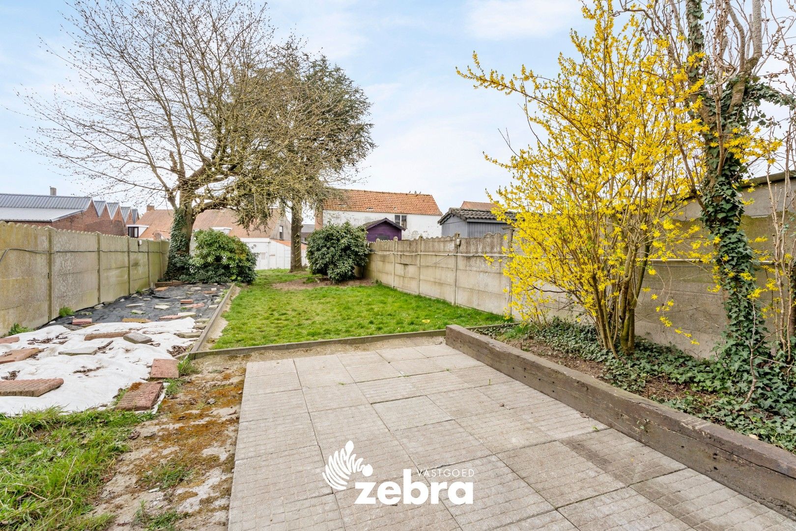 Instapklare woning met 4 slaapkamers en tuin te Oostrozebeke! foto 23