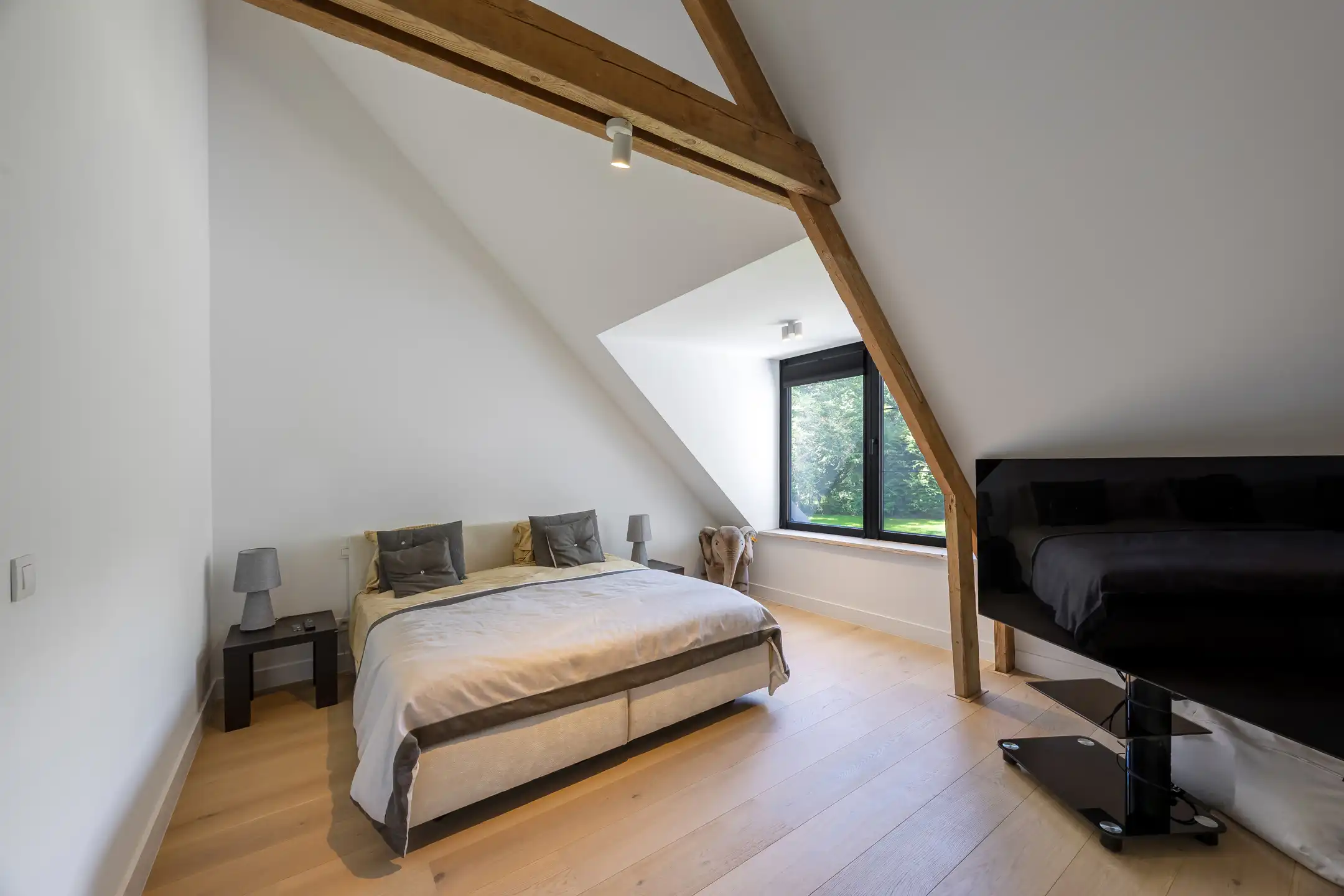 Luxe gerenoveerde villa (EPC A) op riant hoekperceel foto 45