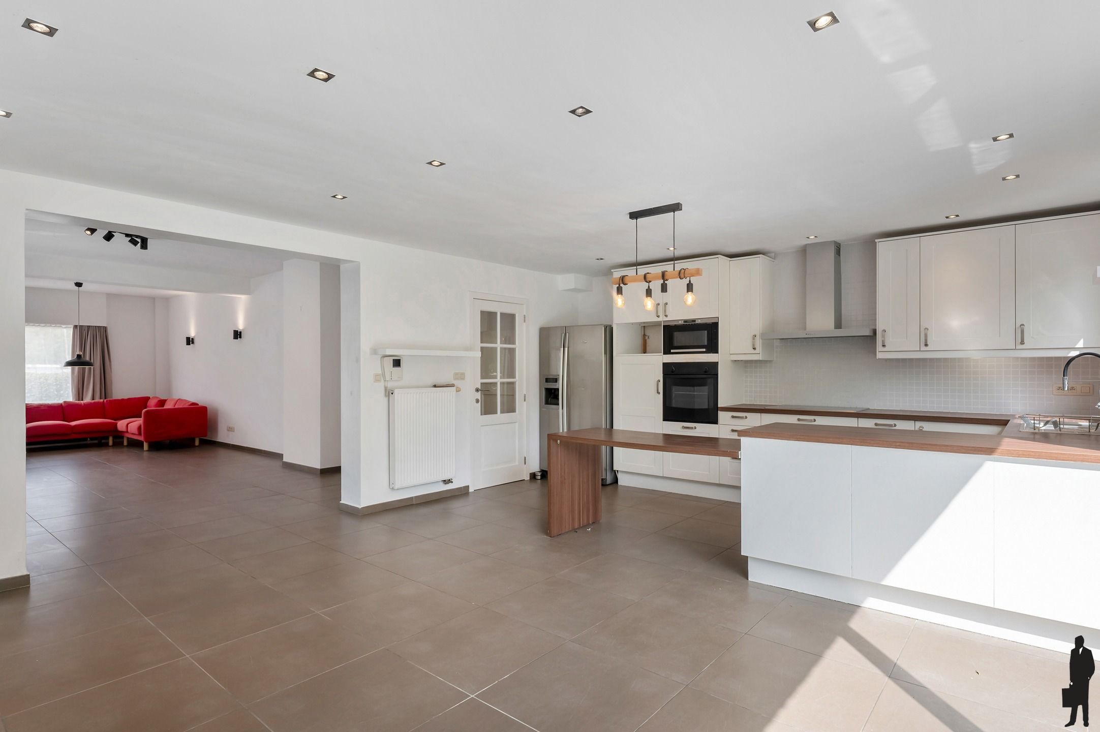 Lichtrijke woning met 4 slk’s, volledig onderkelderd en ZW-tuin op 575 m². foto 10