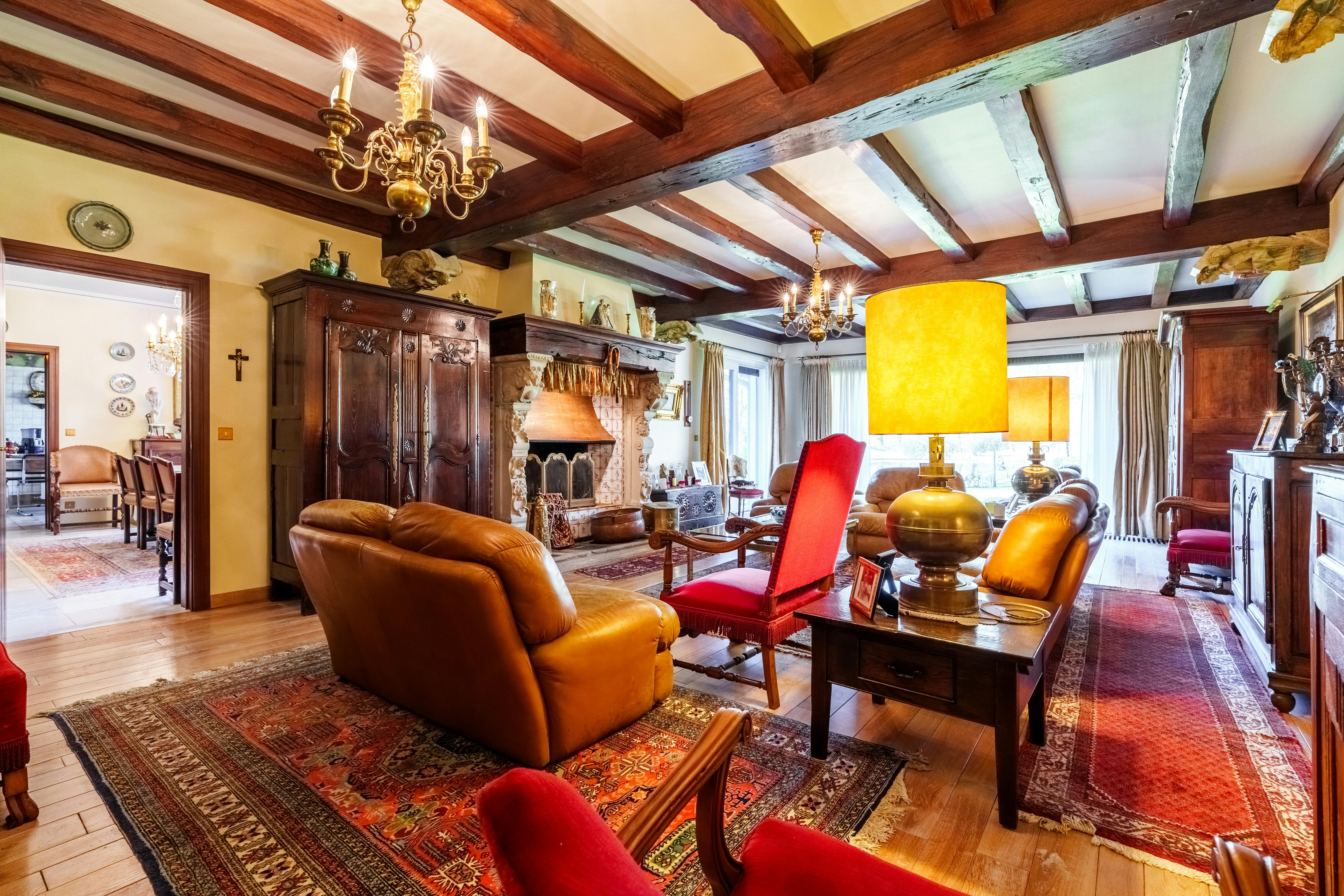 Unieke villa met vijver te koop aan de rand van Roeselare foto 7