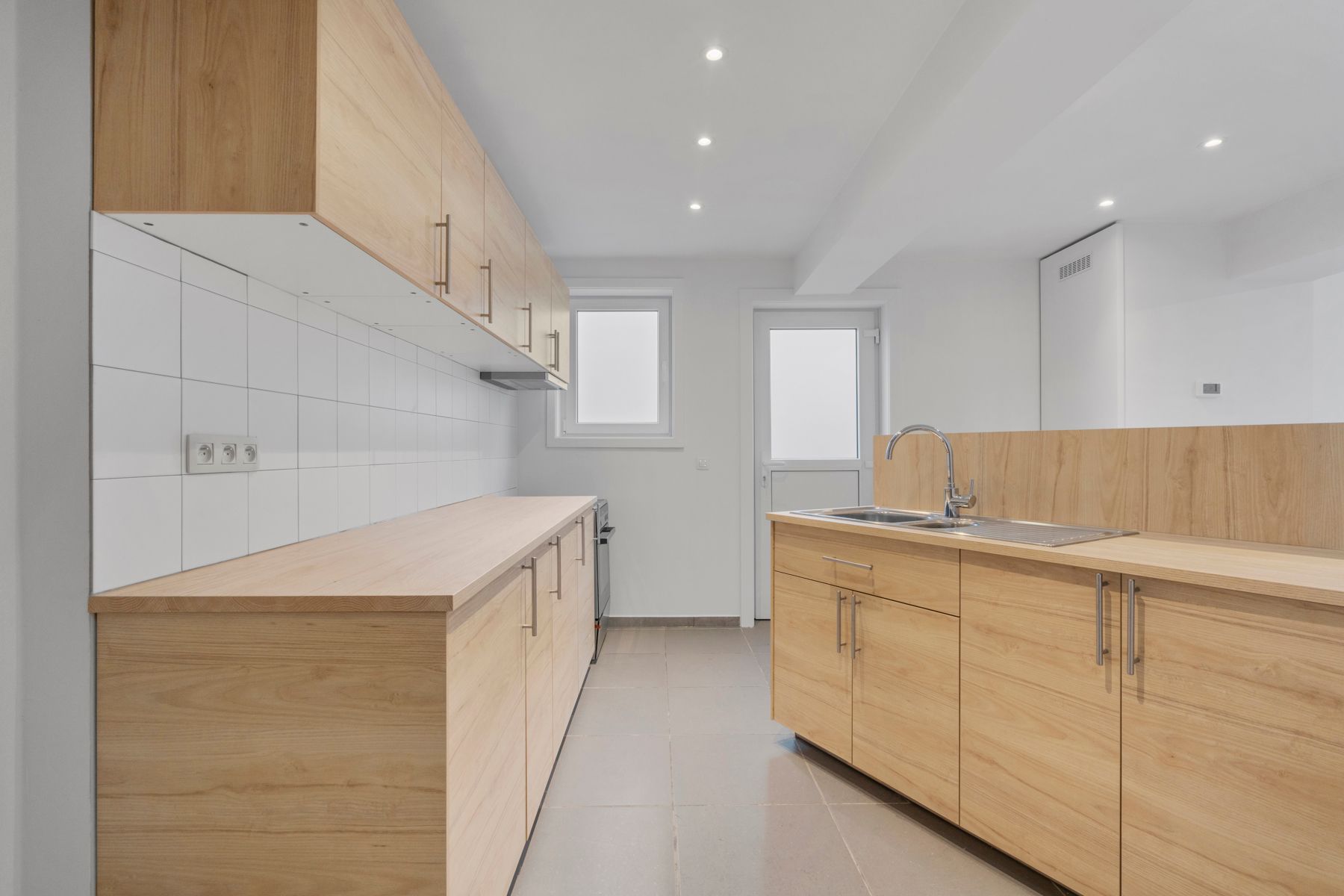 Instapklare, gerenoveerde woning met 3 slaapkamers foto 3