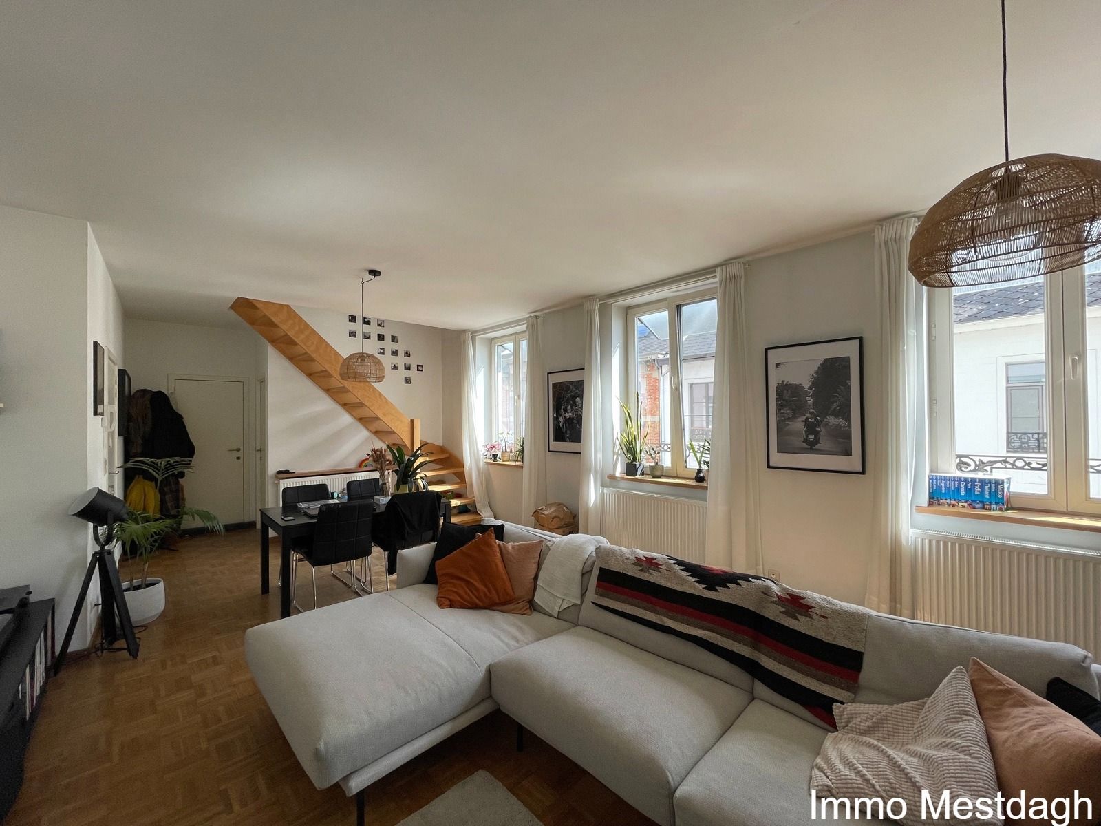 Duplex appartement met terras, autostaanplaats binnen + 6 zonnepanelen foto 4
