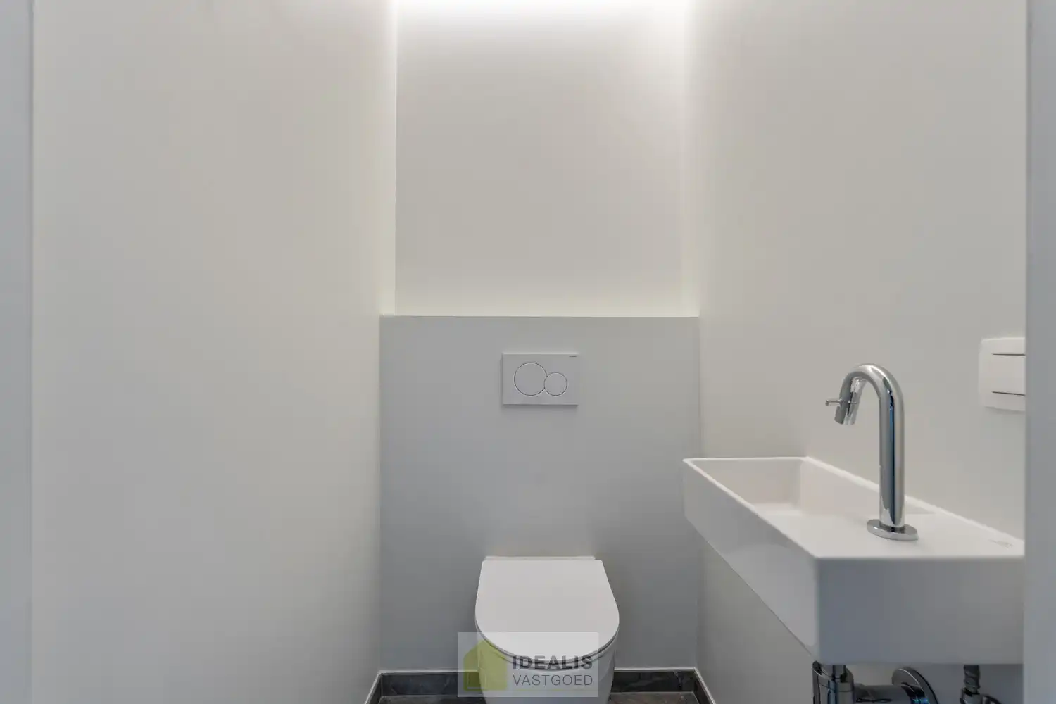 Schitterend volledig vernieuwde woning met 3 ruime slaapkamers foto 44