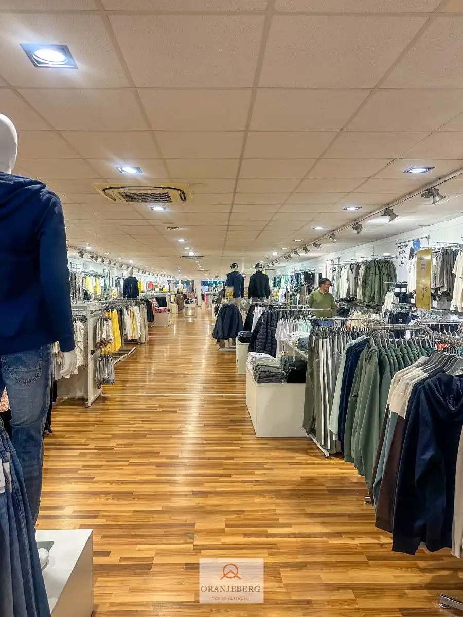 Groot handelspand te koop met mooi rendement op toplocatie in Lanaken foto 15