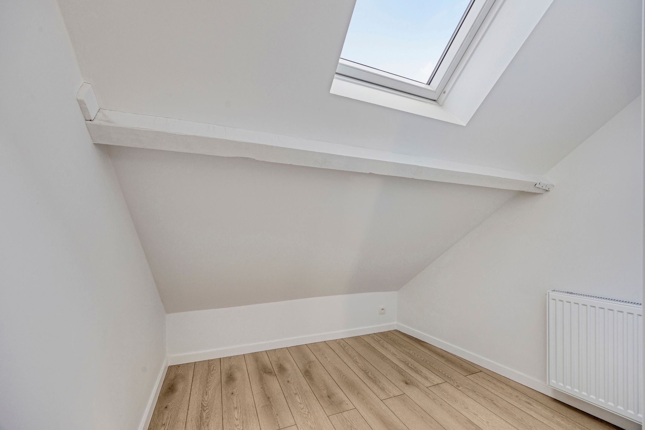 Gerenoveerde woning op centrale ligging te Sint-Joris-Weert foto 11