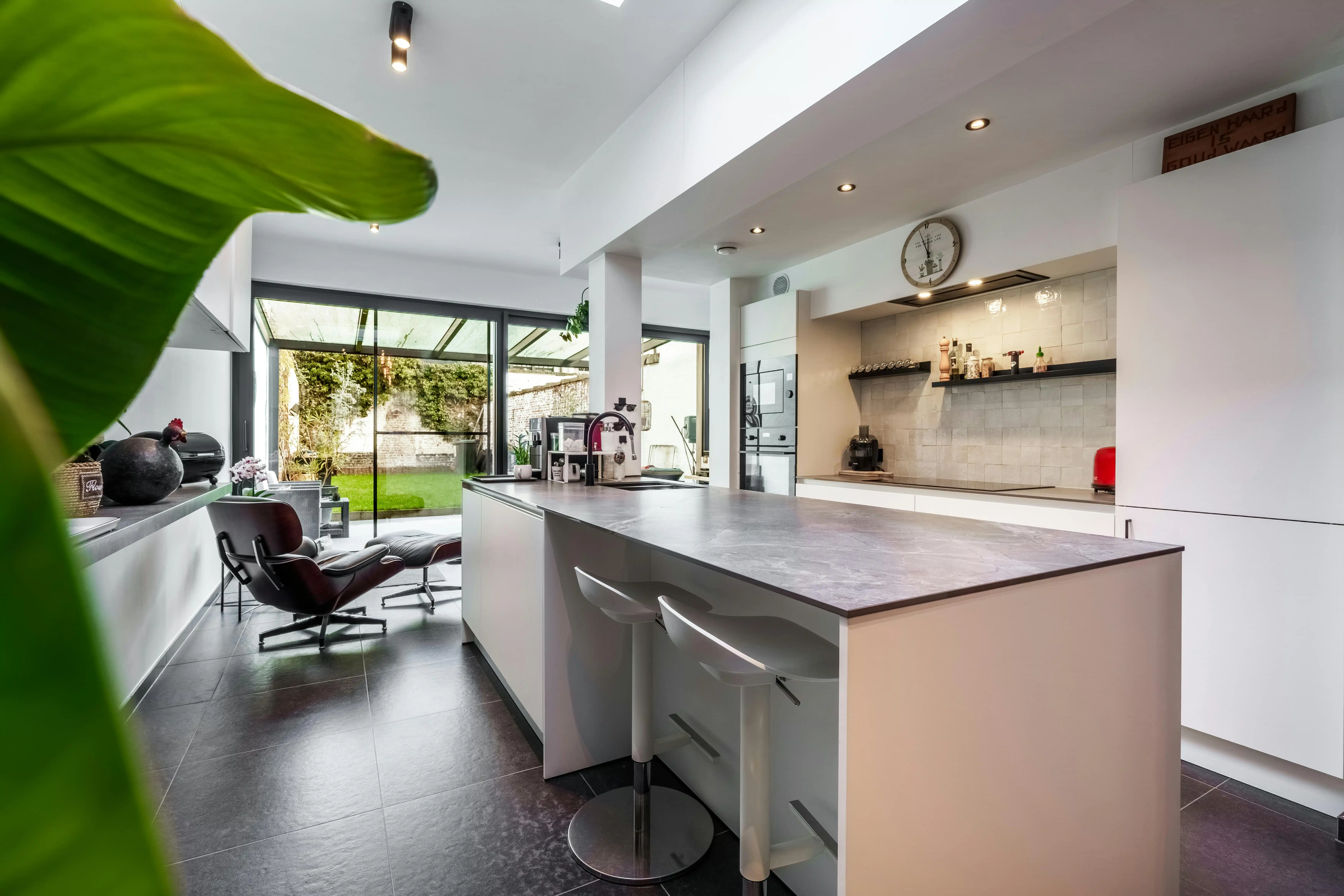 Gerenoveerd huis te koop in Ieper centrum  foto 3