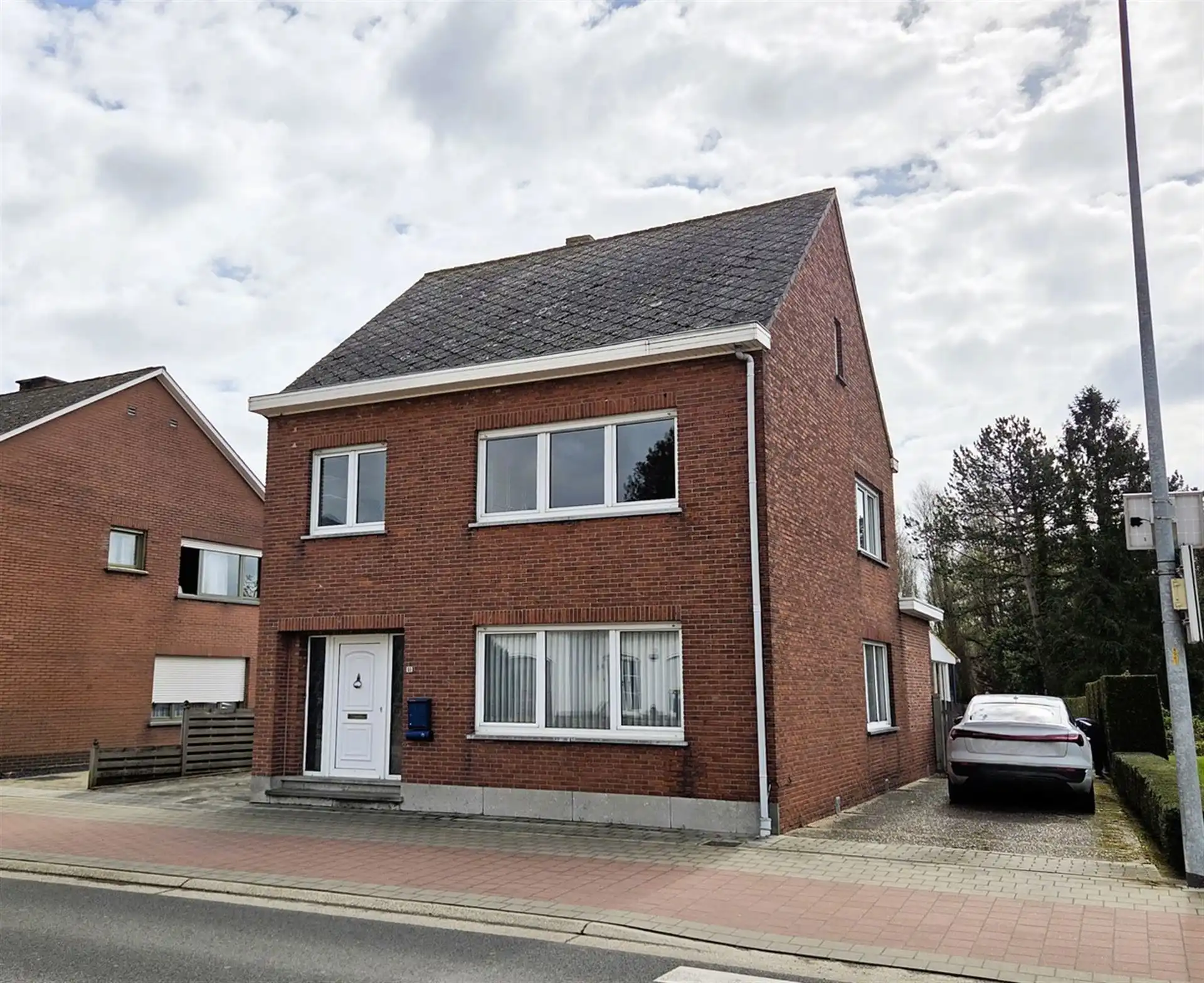 Ruime woning met 3 ruime slaapkamers en bureau, grote zolder en optioneel achterliggend weiland foto 20