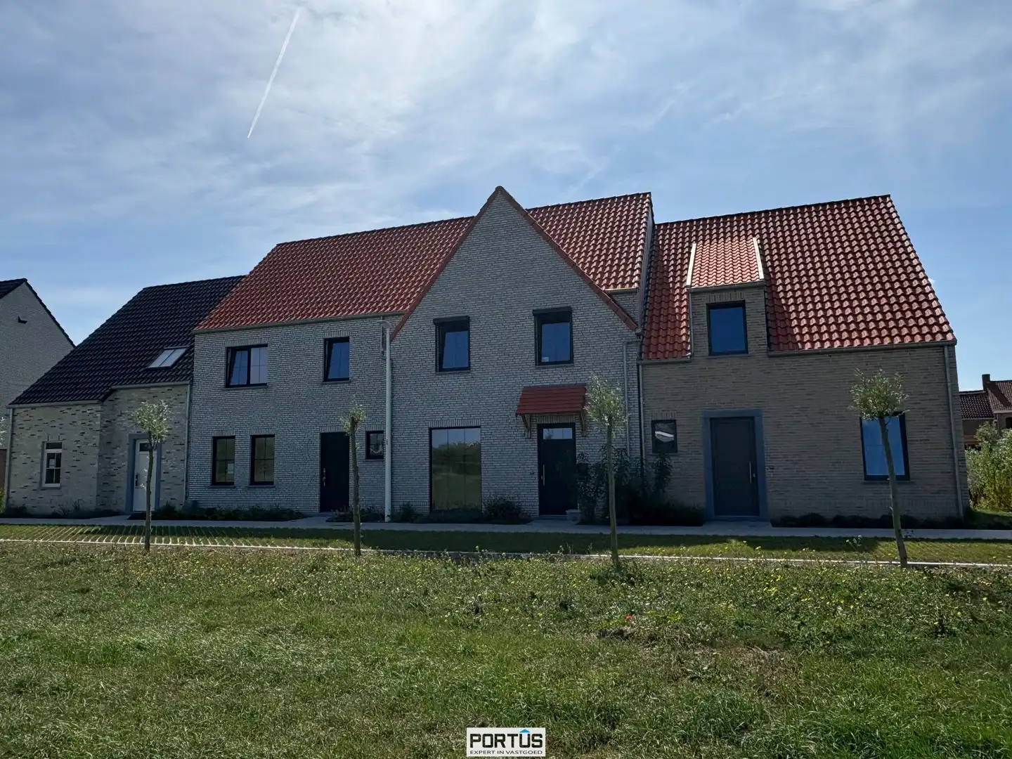 Energiezuinige nieuwbouwwoning met 3 slaapkamers en carport te koop foto 2