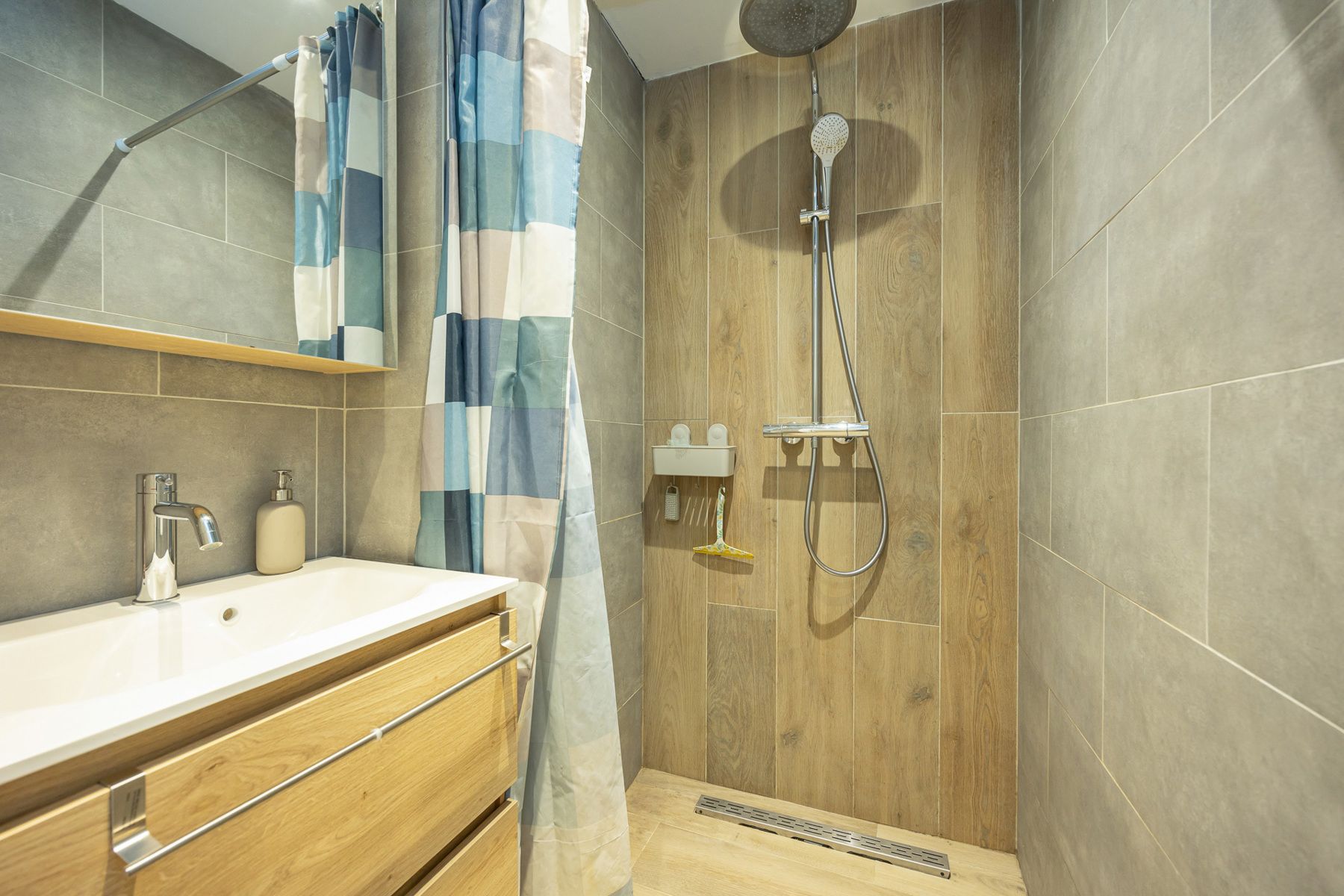 Energiezuinige halfopen bebouwing met 3 slaapkamers op een perceel van 475m². foto 9