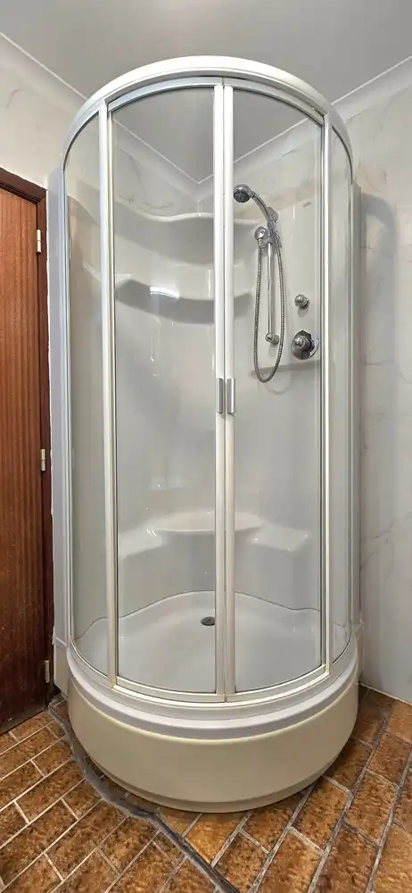 Instapklaar 2-slaapkamer appartement met garage, autostaanplaats en kelderberging foto 13