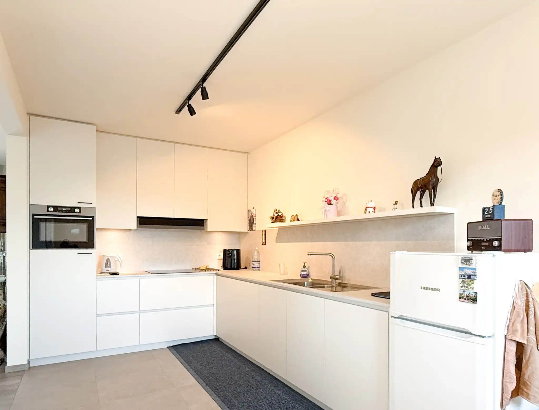 Ruim  nieuwbouwappartement van 113m² met twee slaapkamers , terras en autostaanplaats foto 8
