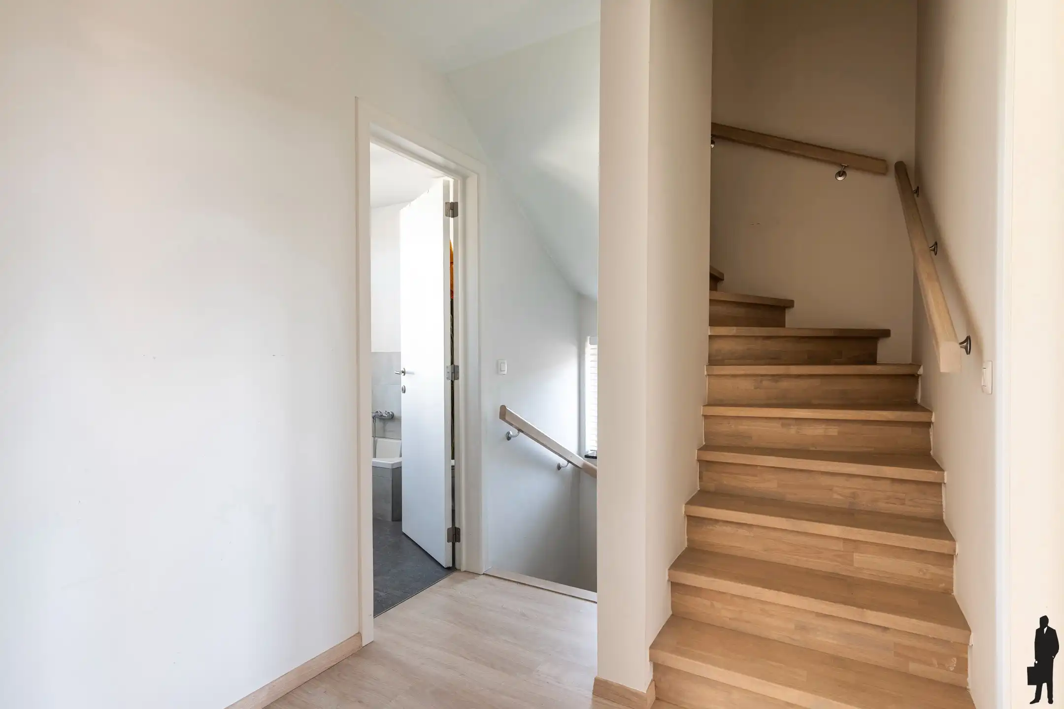 Recente, instapklare woning met 4 slpk. gelegen op rustige locatie te Meer. foto 20