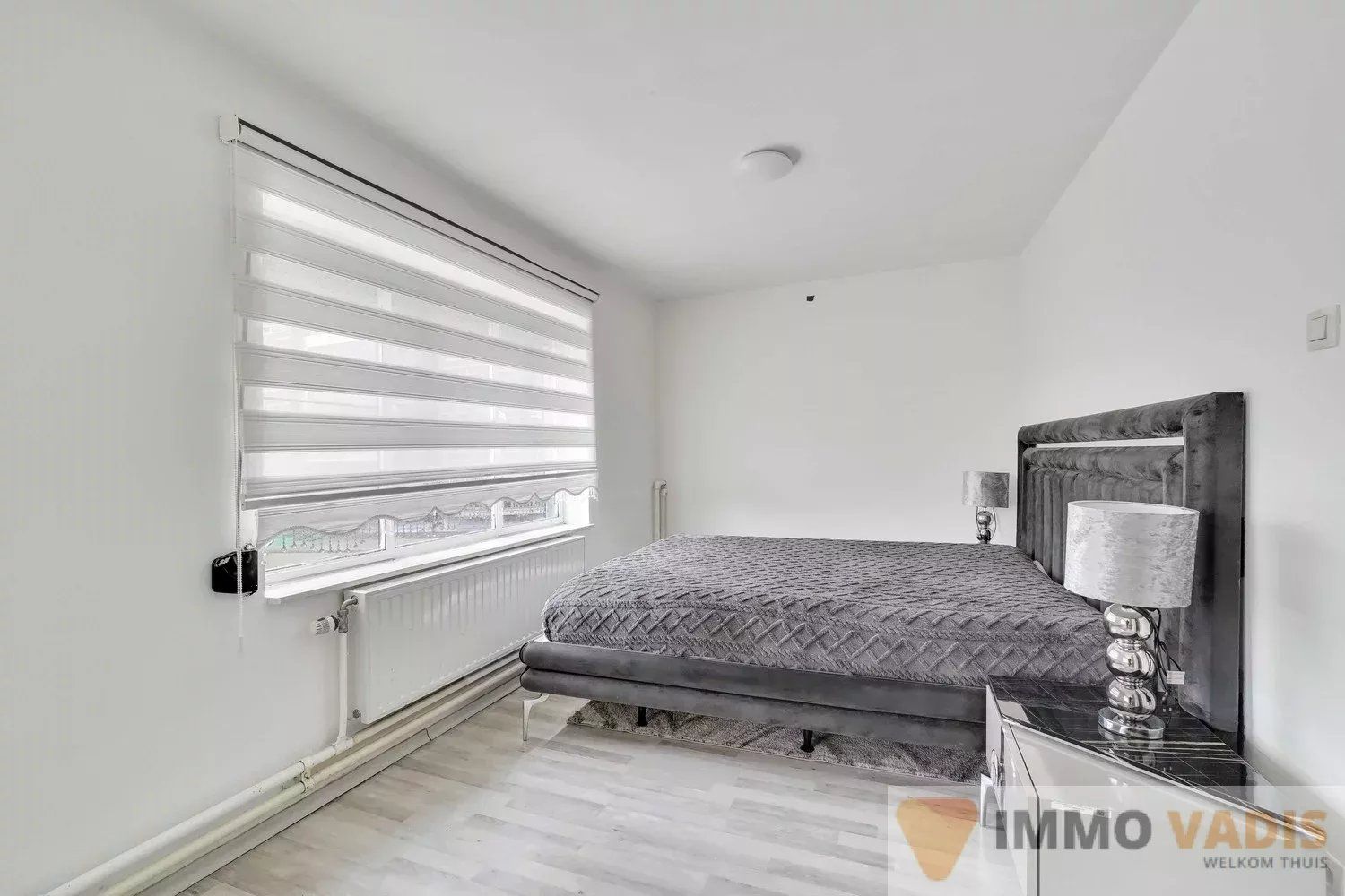 Gerenoveerde gezinswoning met vier slaapkamers foto 12