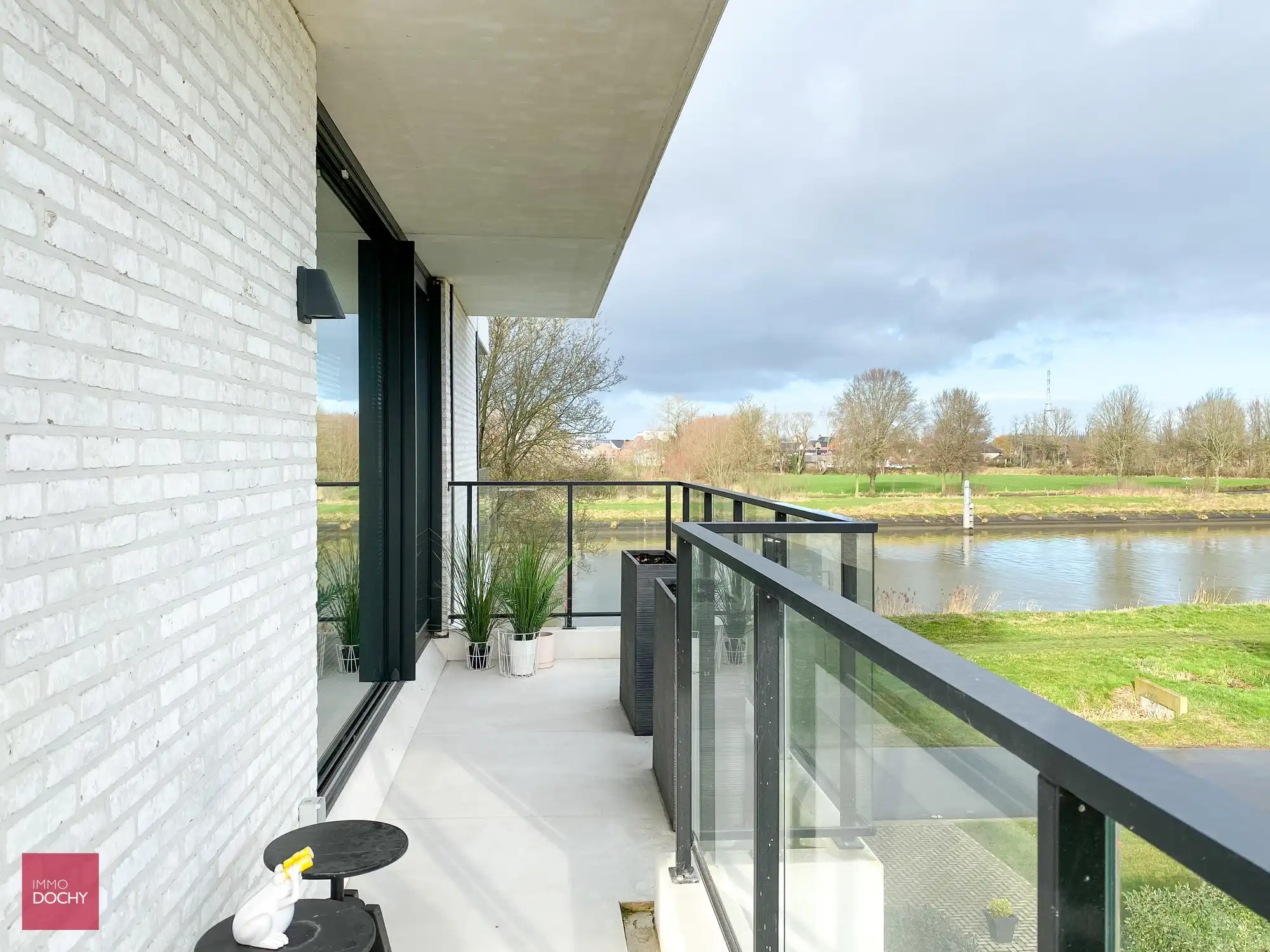 Recent luxueus ingericht appartement met frontaal zicht op Leie | Spinnerijstraat foto 6