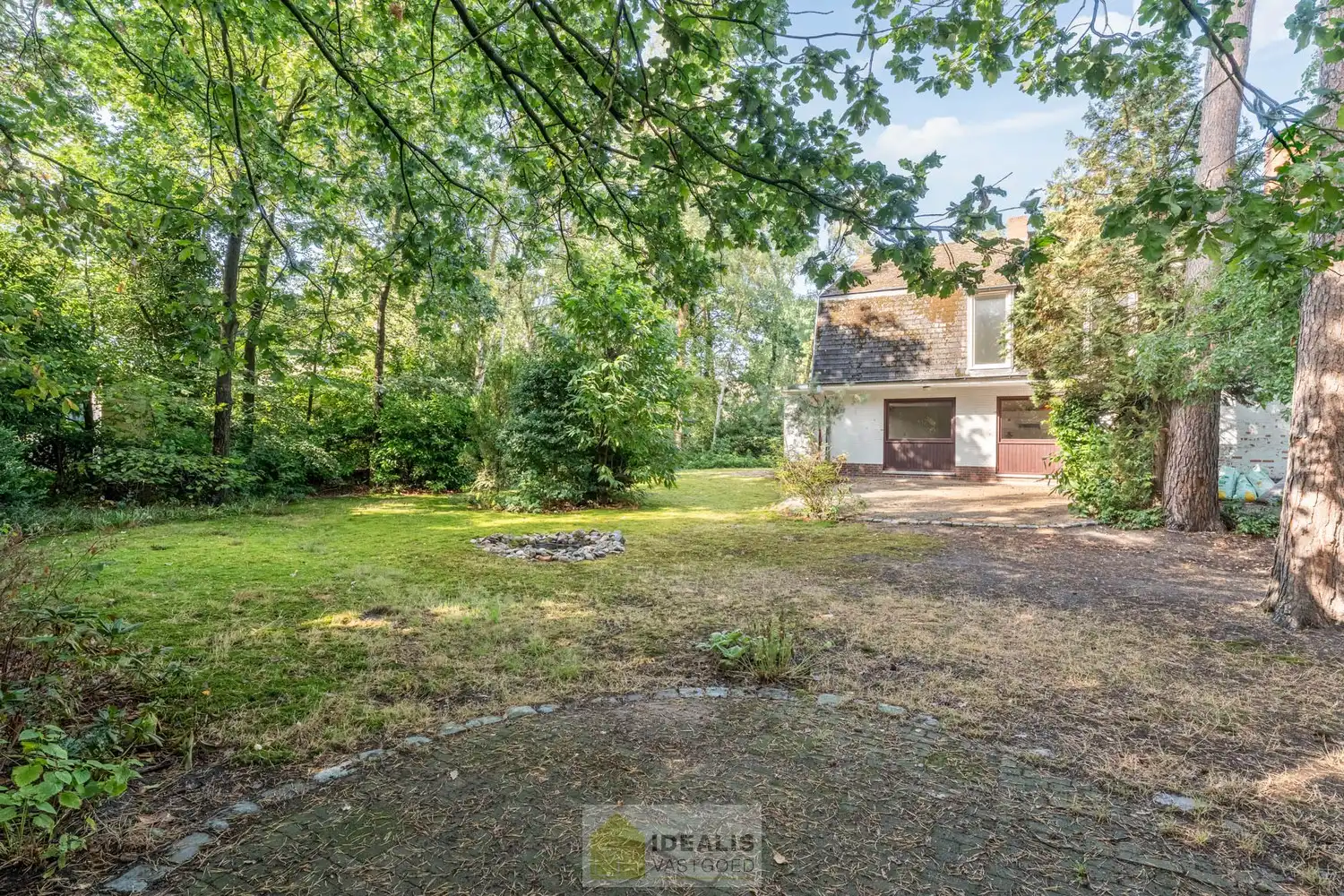 TE RENOVEREN WONING MET 5 SLAAPKAMERS OP EEN PRACHTIG PERCEEL VAN 15A 75CA OP EEN UITZONDERLIJKE RUSTIGE EN GROENE LIGGING IN EEN DE VILLAWIJK ACHEL STATIE foto 7