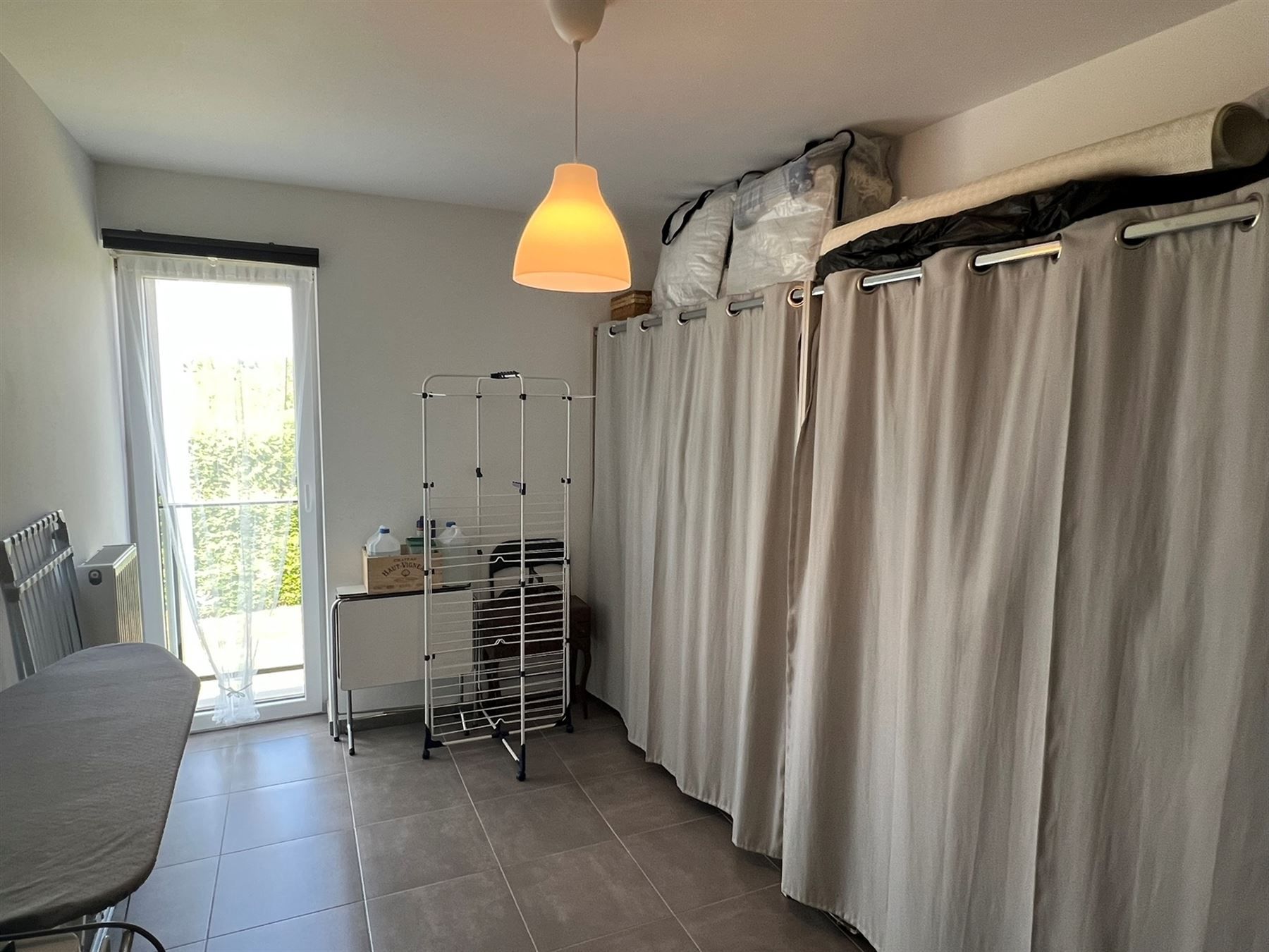 Comfortabel wonen met zicht op groen : 2 slaapkamers, terras en garage inbegrepen foto 9