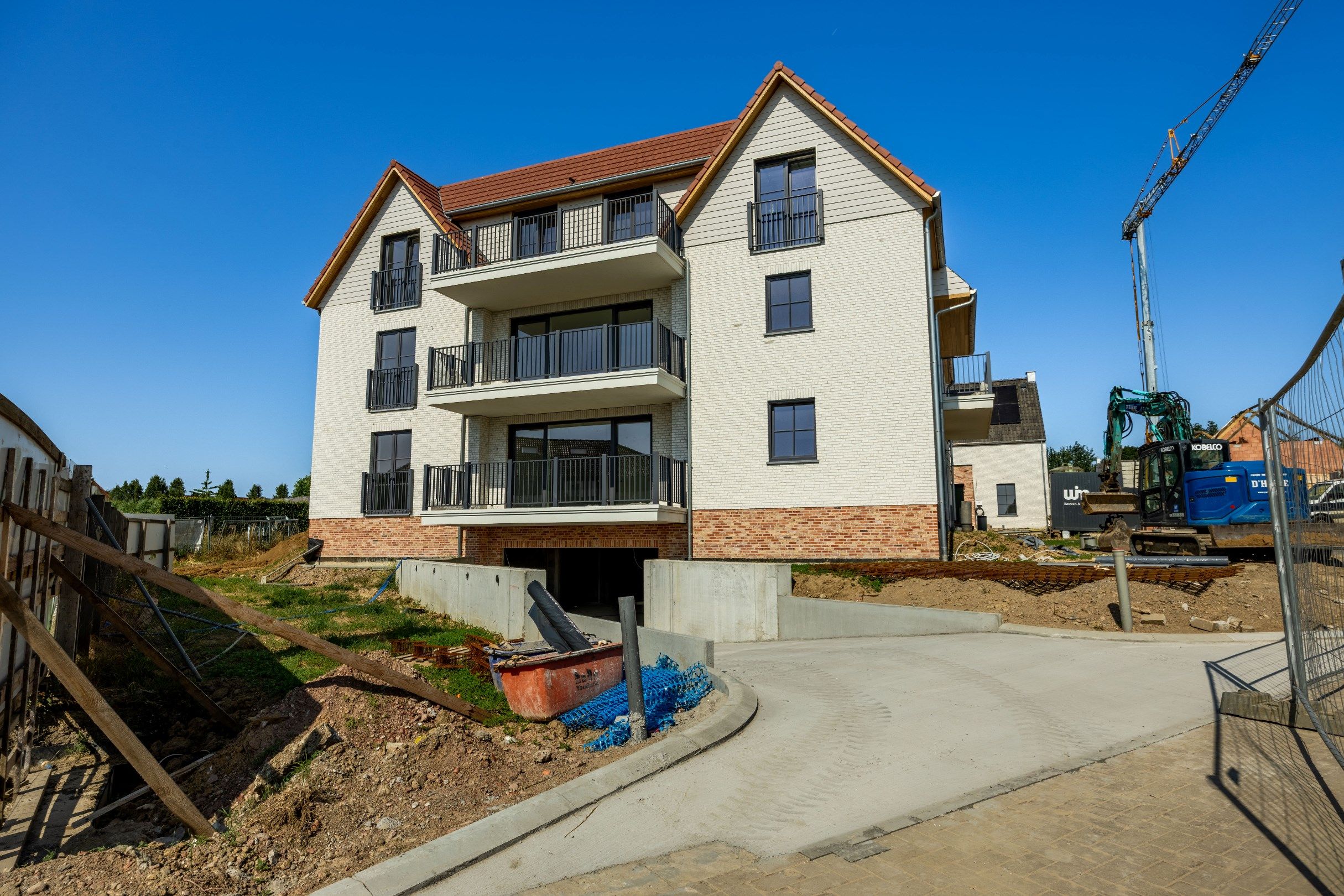 LUXUEUS NIEUWBOUWAPPARTEMENT MET ZONNIG TERRAS foto 2