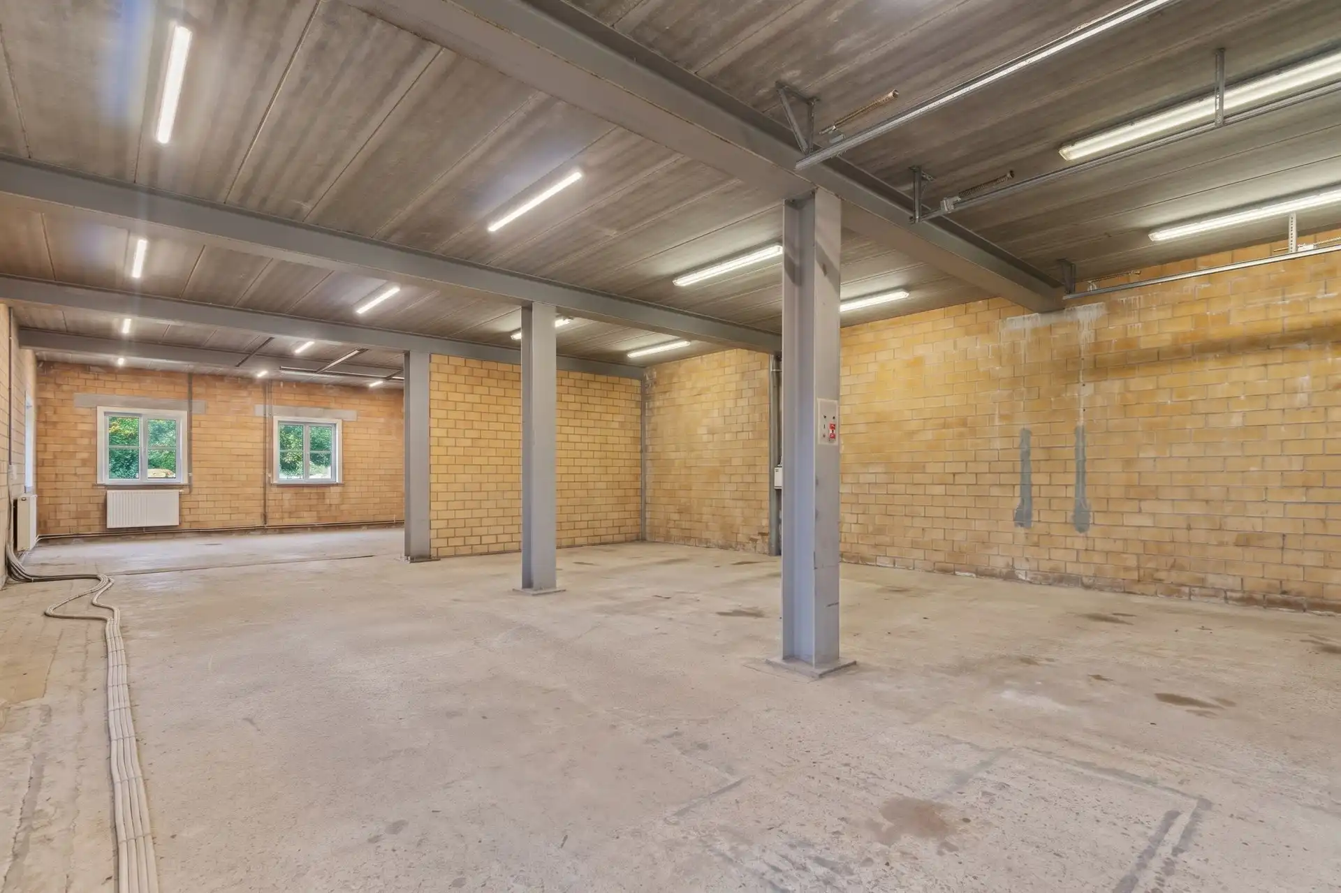 Heel riante casco villa, op 3381m² grond.  foto 24