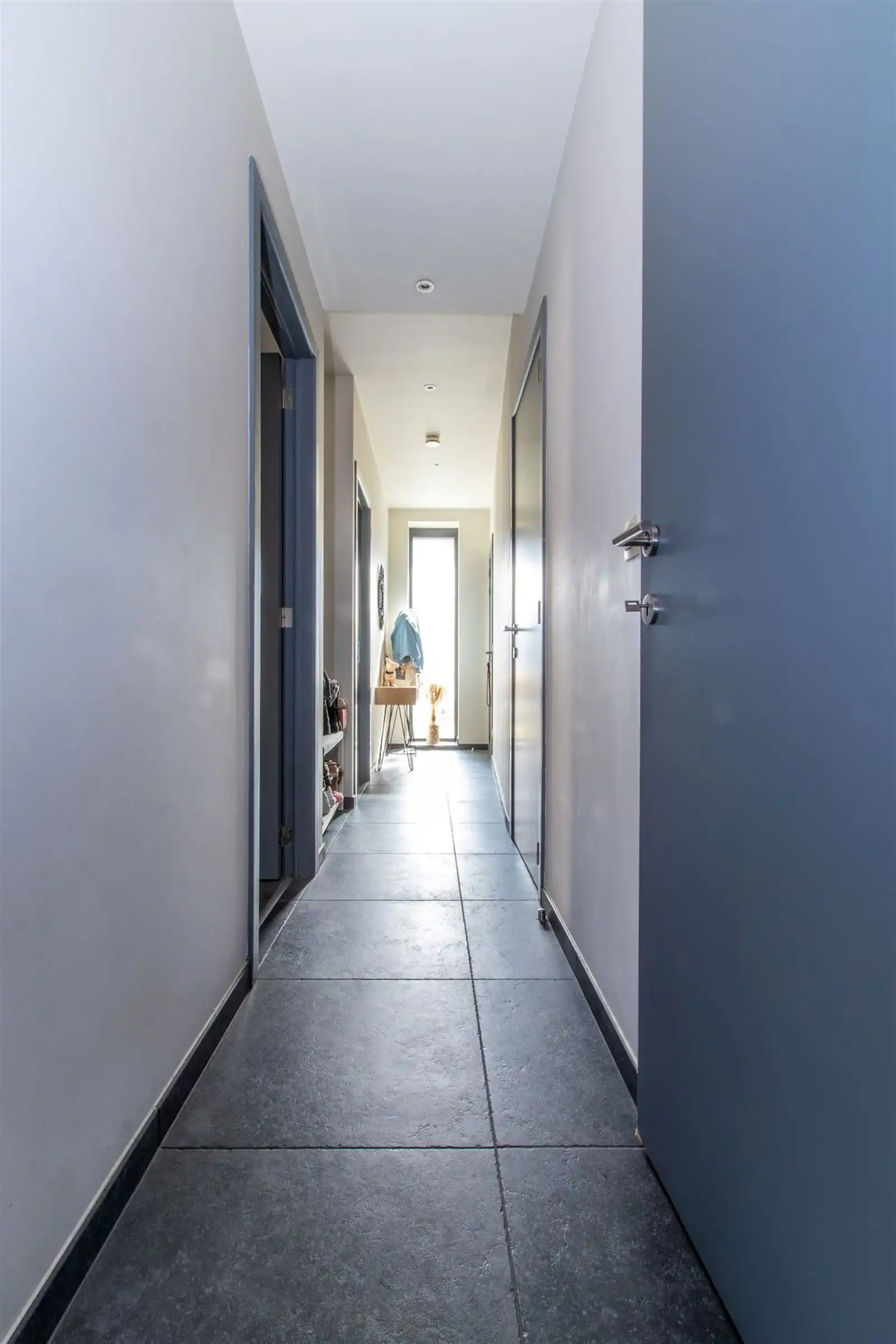 Appartement op de gelijkvloerse verdieping met 2 slaapkamers, terras & tuin en staanplaats  foto 9