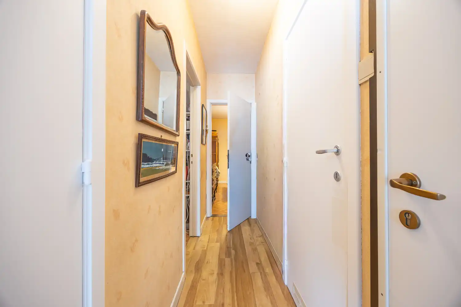 2-slaapkamer appartement in hartje Oostende foto 4