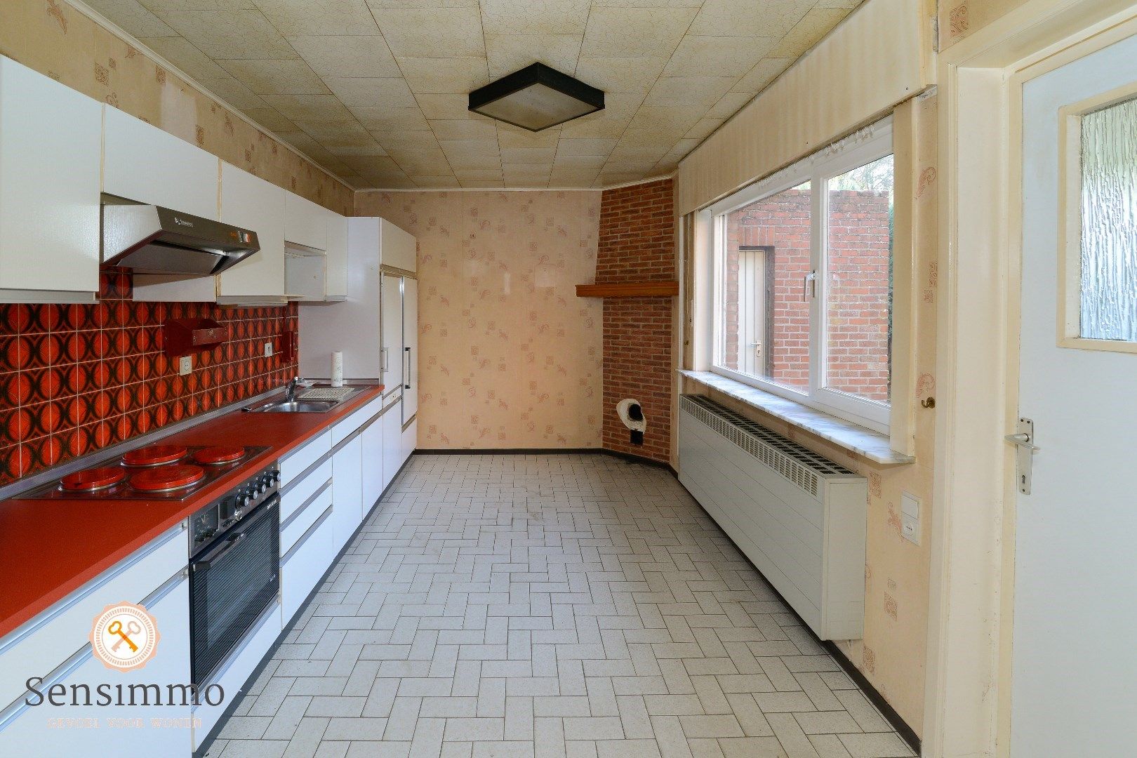 Halfopen woning met 3 slaapkamers en aanpalende bouwgrond foto 7