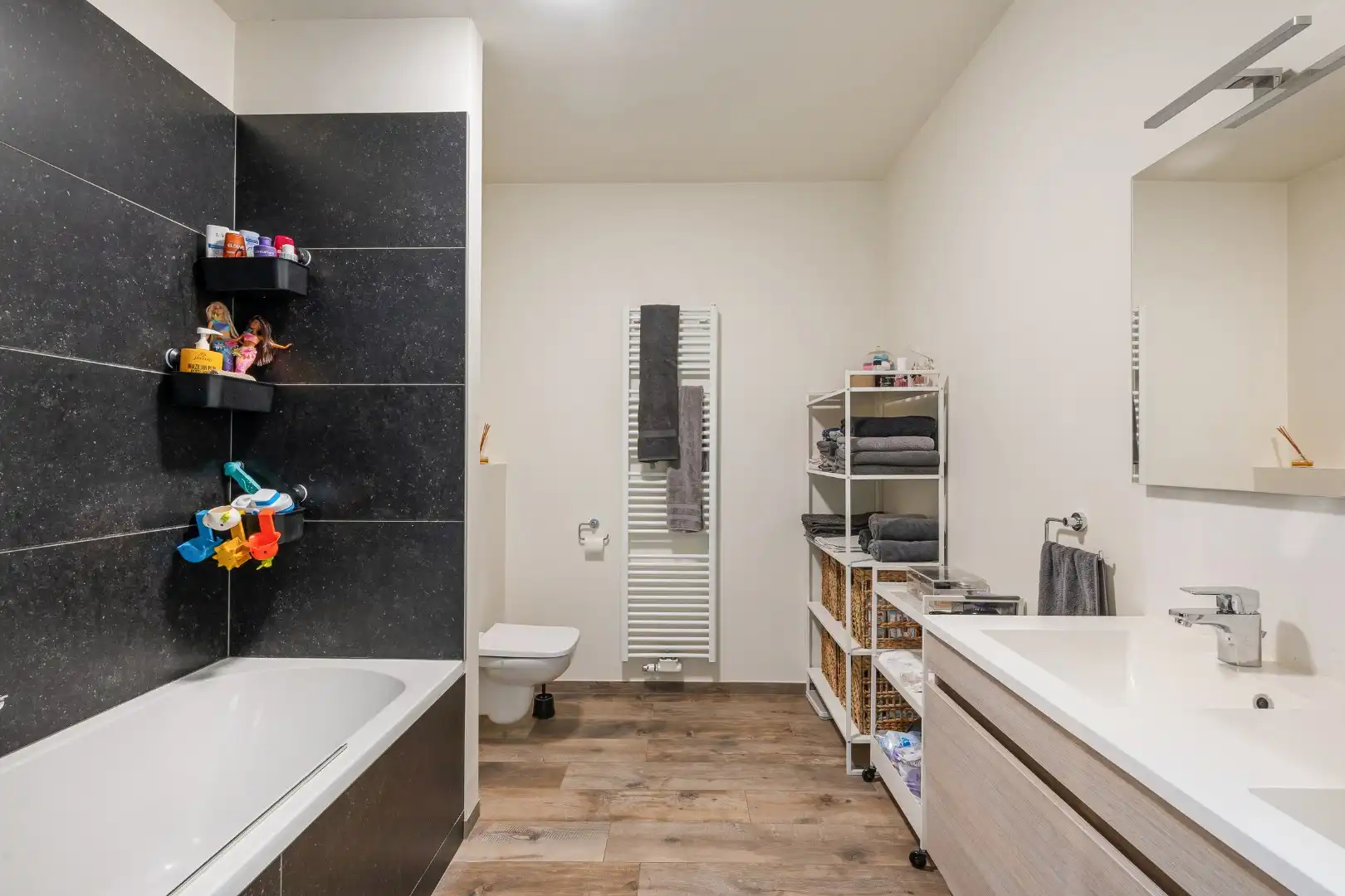 Instapklare BEN-woning met 3 slaapkamers, zongerichte tuin en dubbele garage in Kortrijk foto 13