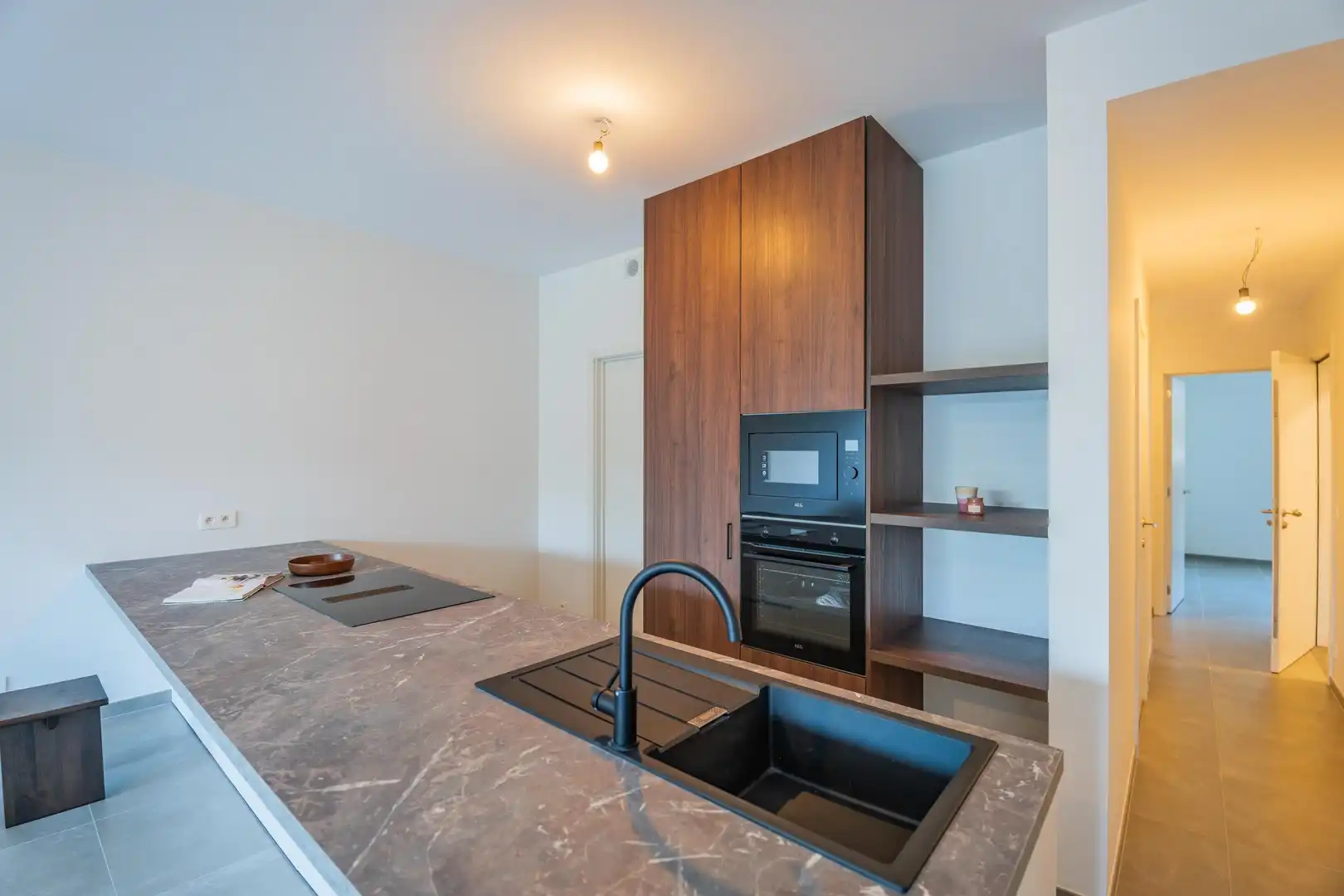 instapklaar en energiezuinig appartement op gelijkvloers. foto {{pictureIndex}}