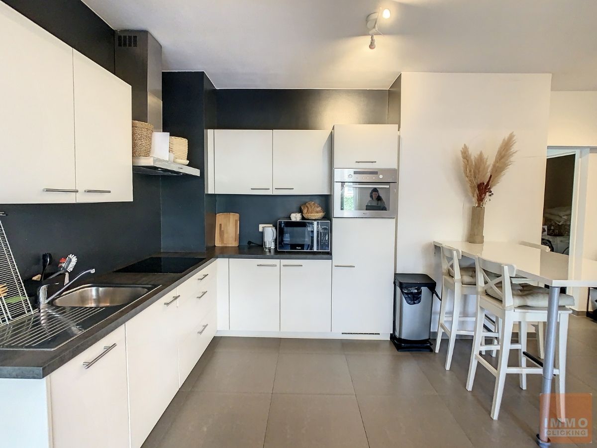 Stylish 2 slaapkamerappartement gelijkvloers met tof terras foto 3