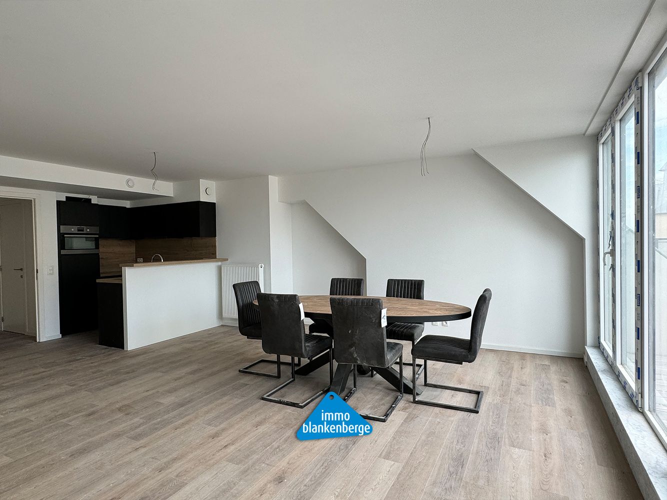 Luxeus Duplex Appartement met Twee Slaapkamers en Moderne Afwerking foto 6
