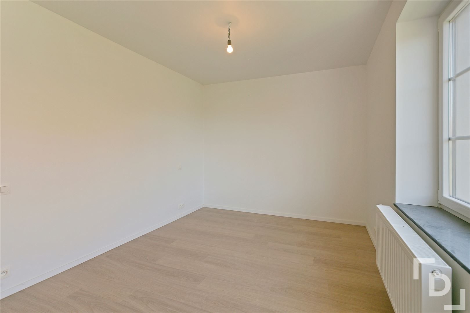 Instapklare rijwoning met uitgang achteraan foto 16