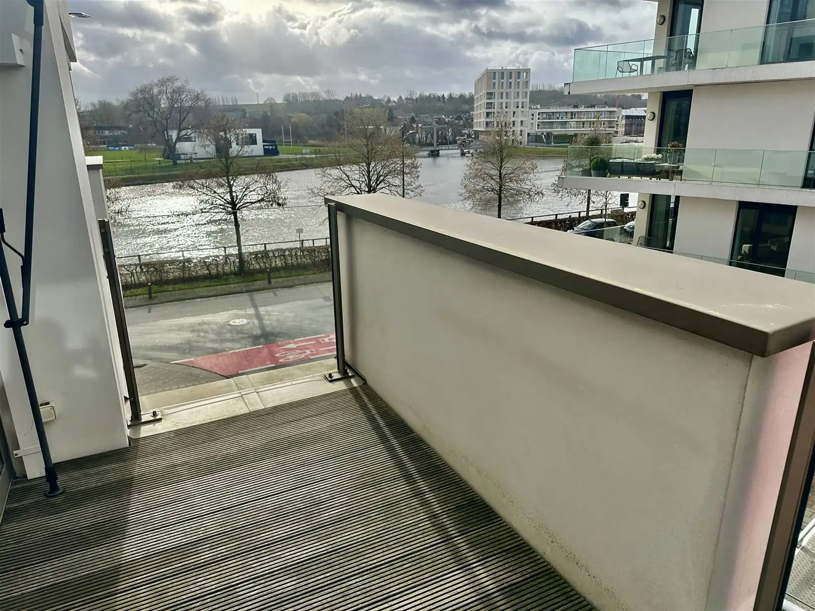 Ruim 2 slpk appartement met zicht op de Schelde foto 12