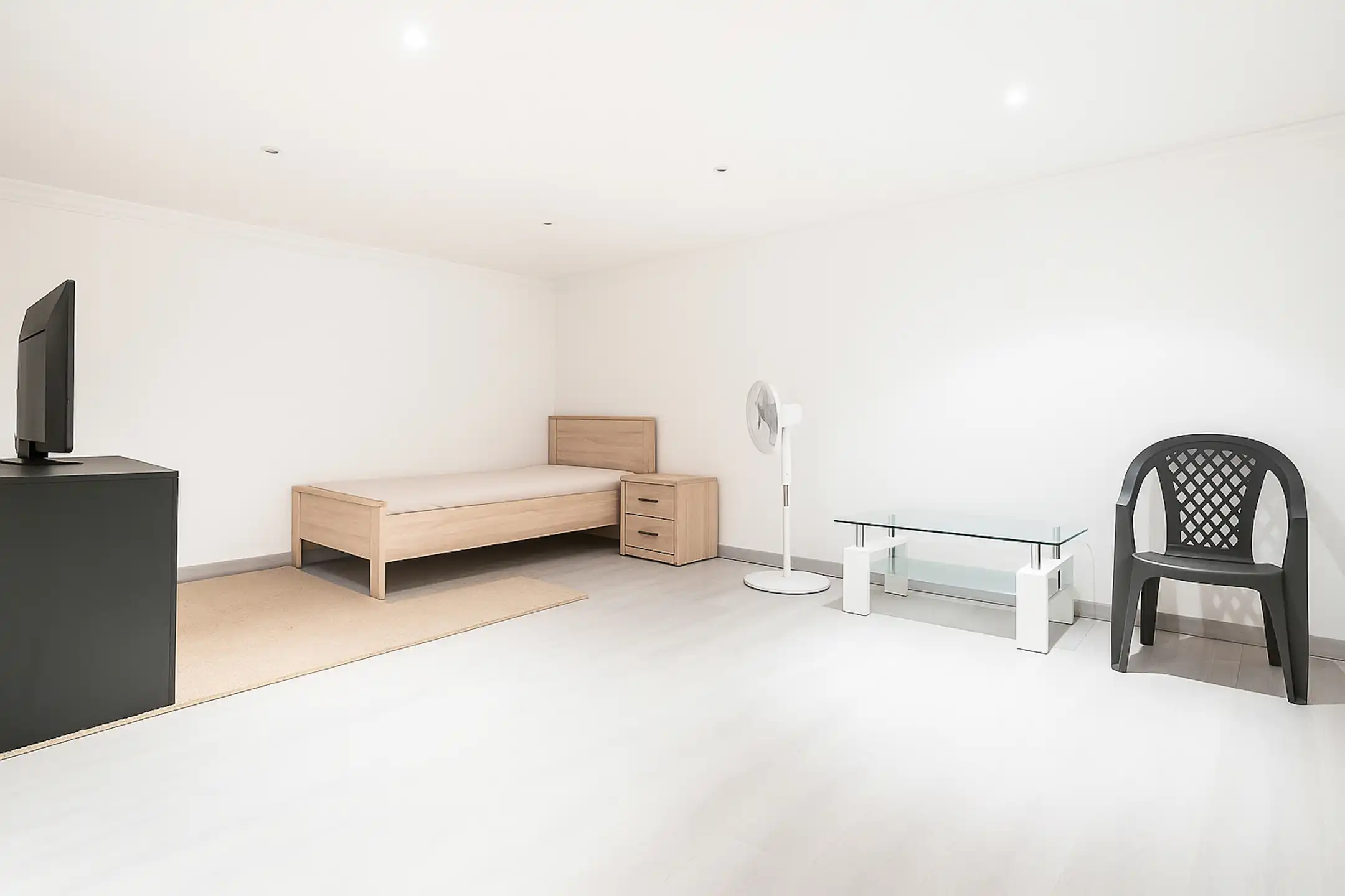 Huis met potentieel voor verkaveling van het terrein foto 25