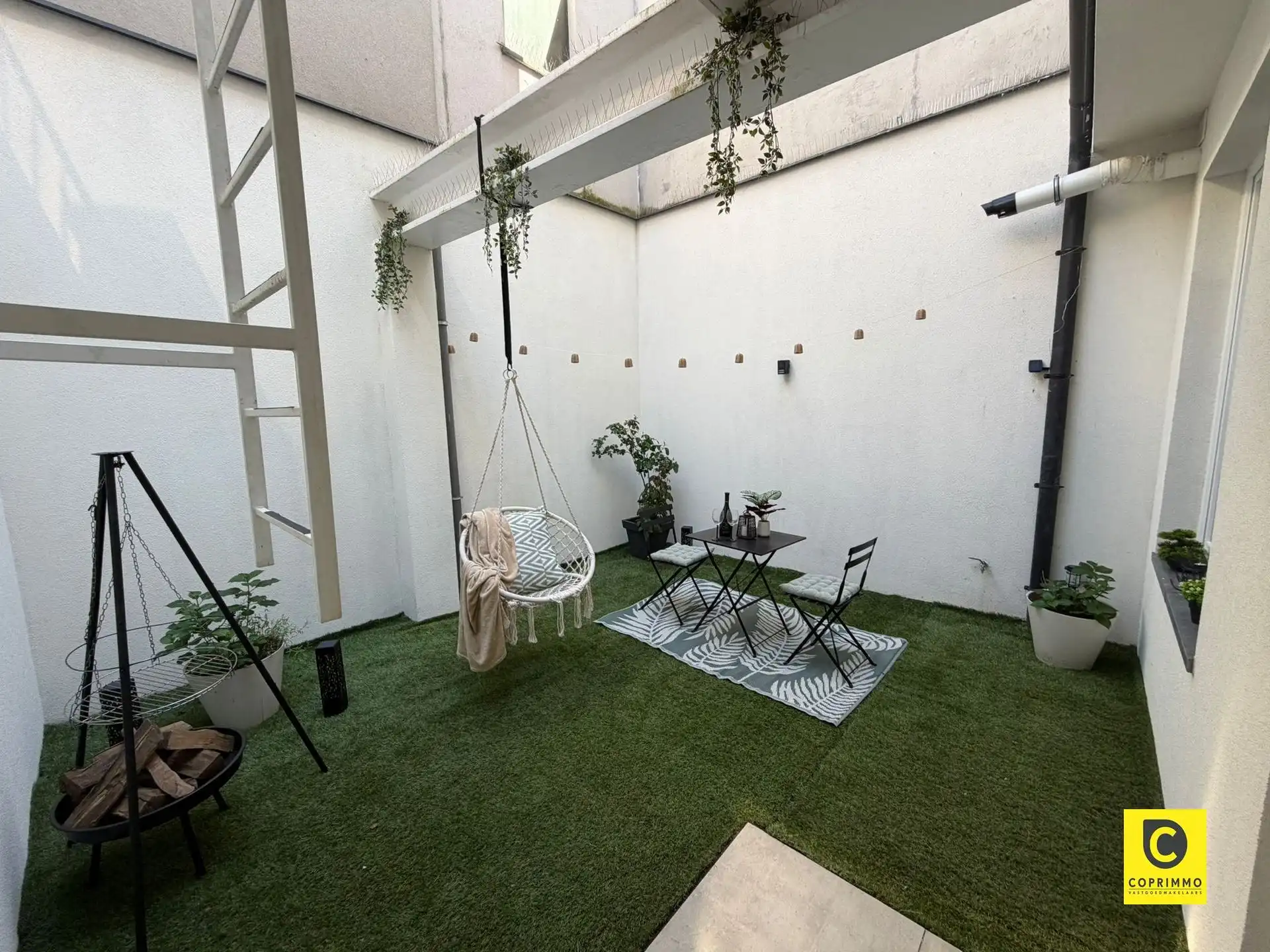 IN OPTIE! Prachtig gerenoveerd GLV met 1 slpk en cosy stadstuin! foto 18