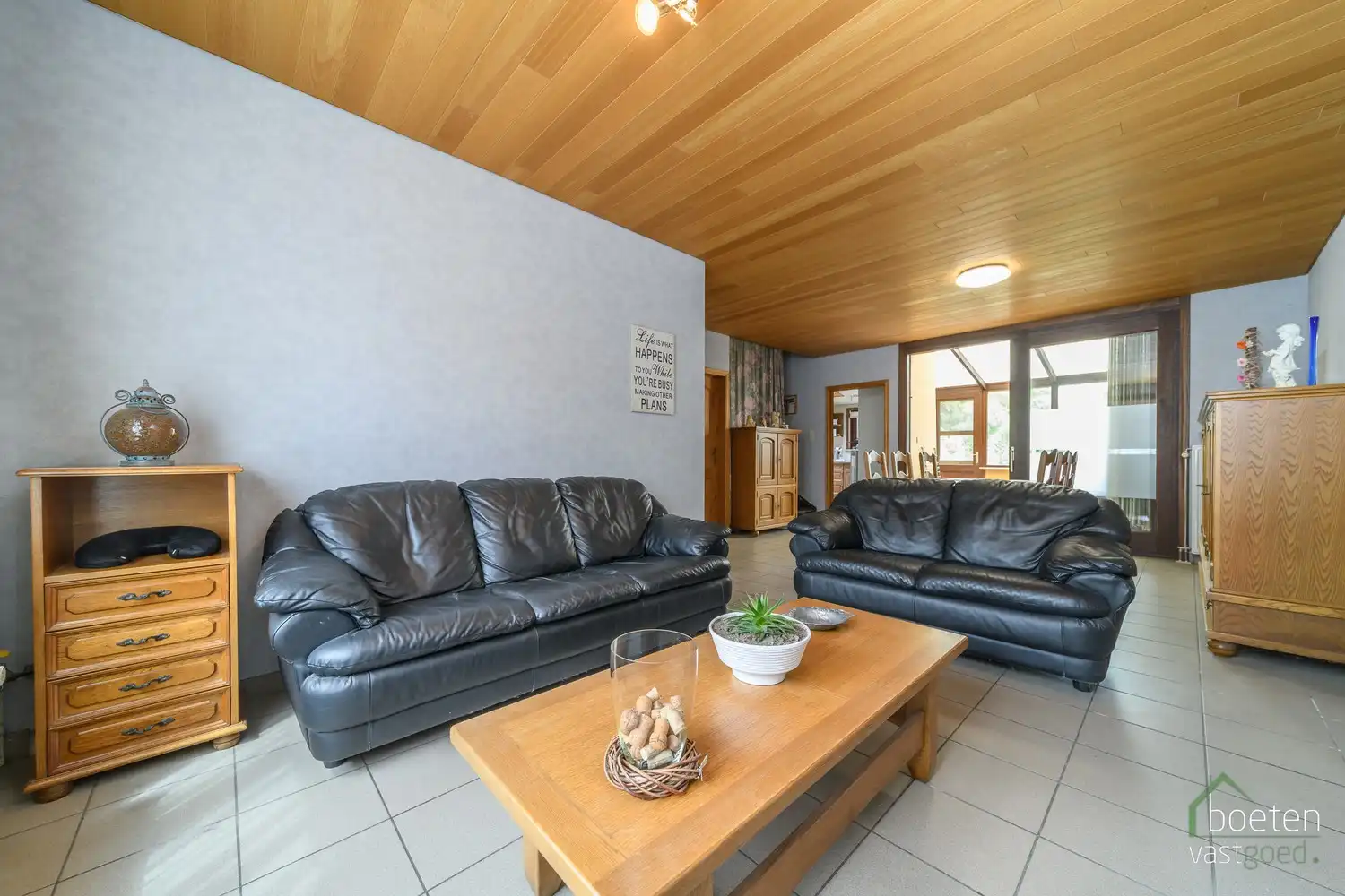 Beauvoorde: Charmante maar te renoveren halfopen woning met tuin in het historische hart van Beauvoorde op 392m² grondopp. foto 2