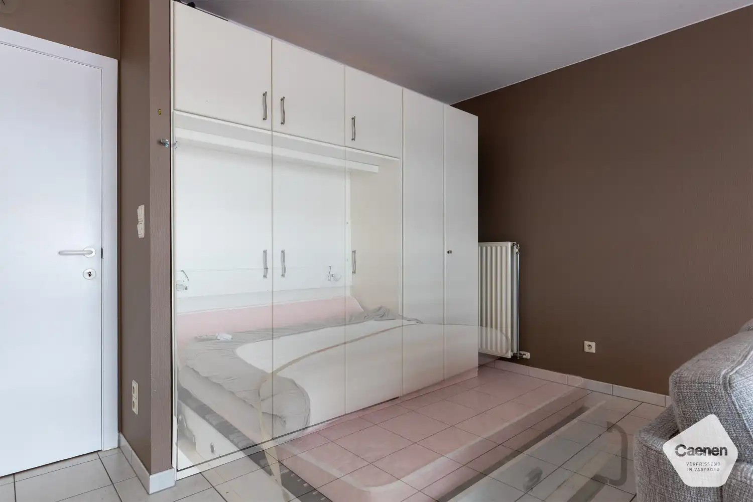 Zuid-west gerichte studio met afgesloten slaaphoek! foto 6