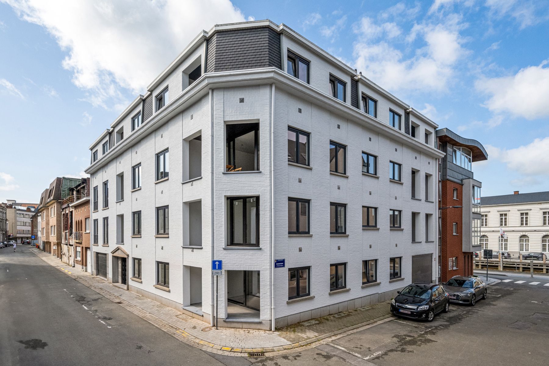 Stijlvol Nieuwbouwappartement te Huur in centrum foto 12
