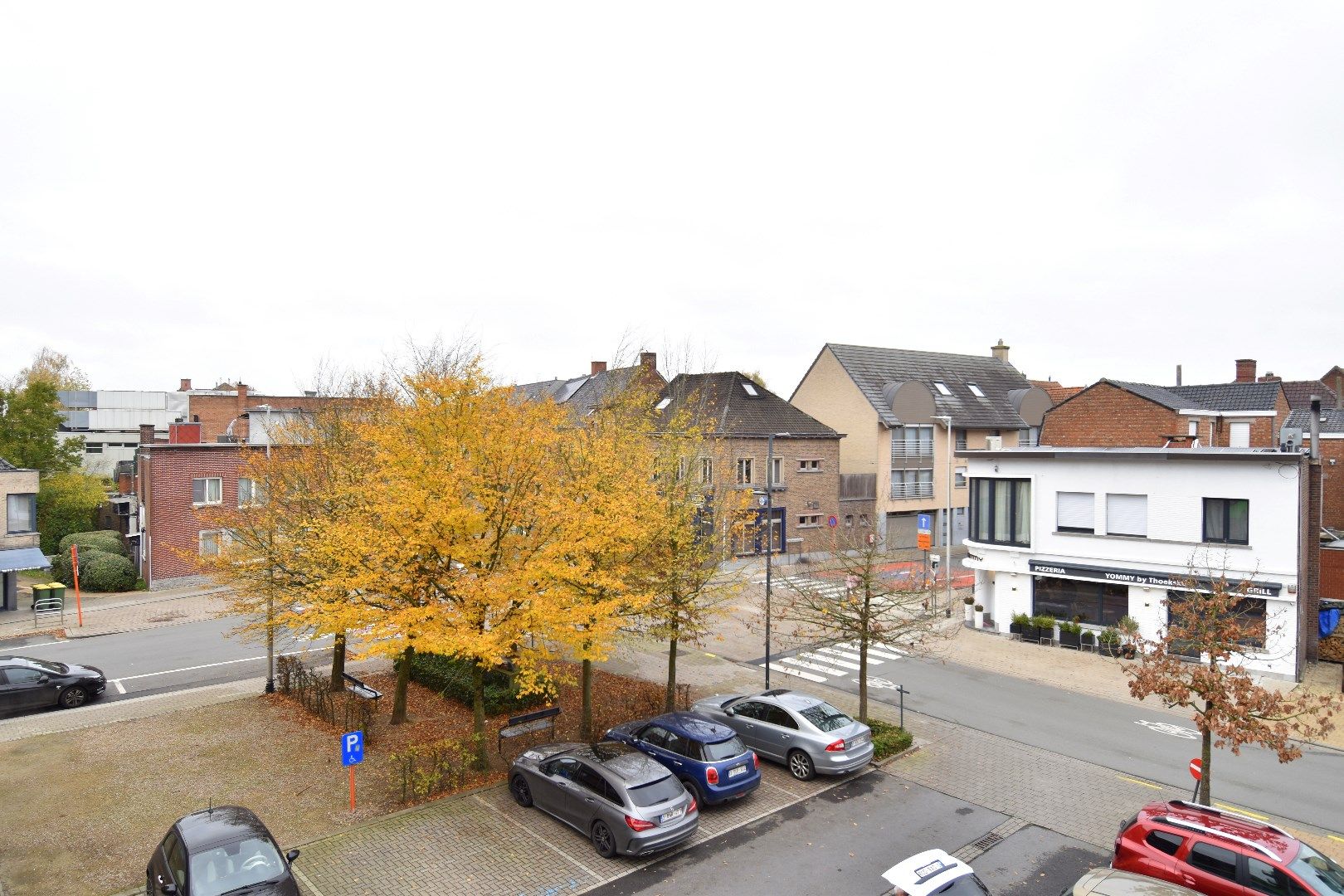 Instapklaar 2-slaapkamerappartement mét kelderberging op een toplocatie te Gullegem foto 10