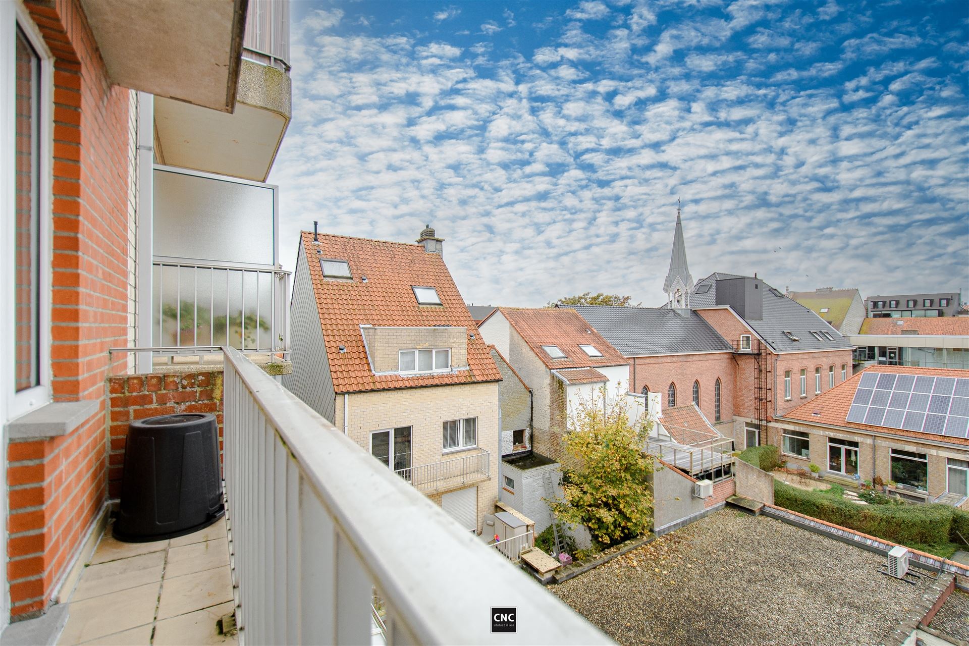 Ongemeubeld appartement met 3 slaapkamers op de Lippenslaan te Knokke. foto 16