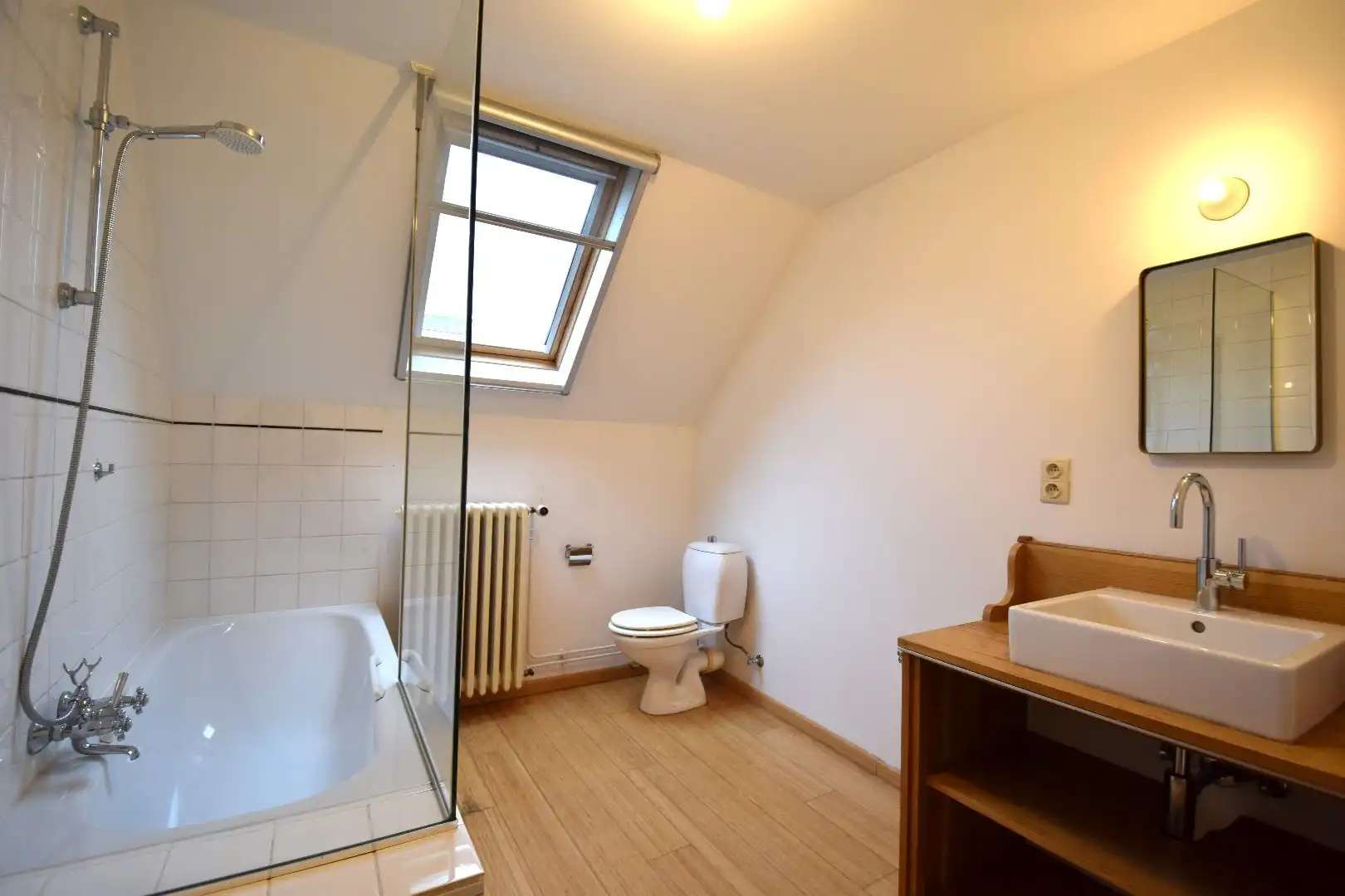 Charmante rijwoning met 2 slaapkamers foto 8