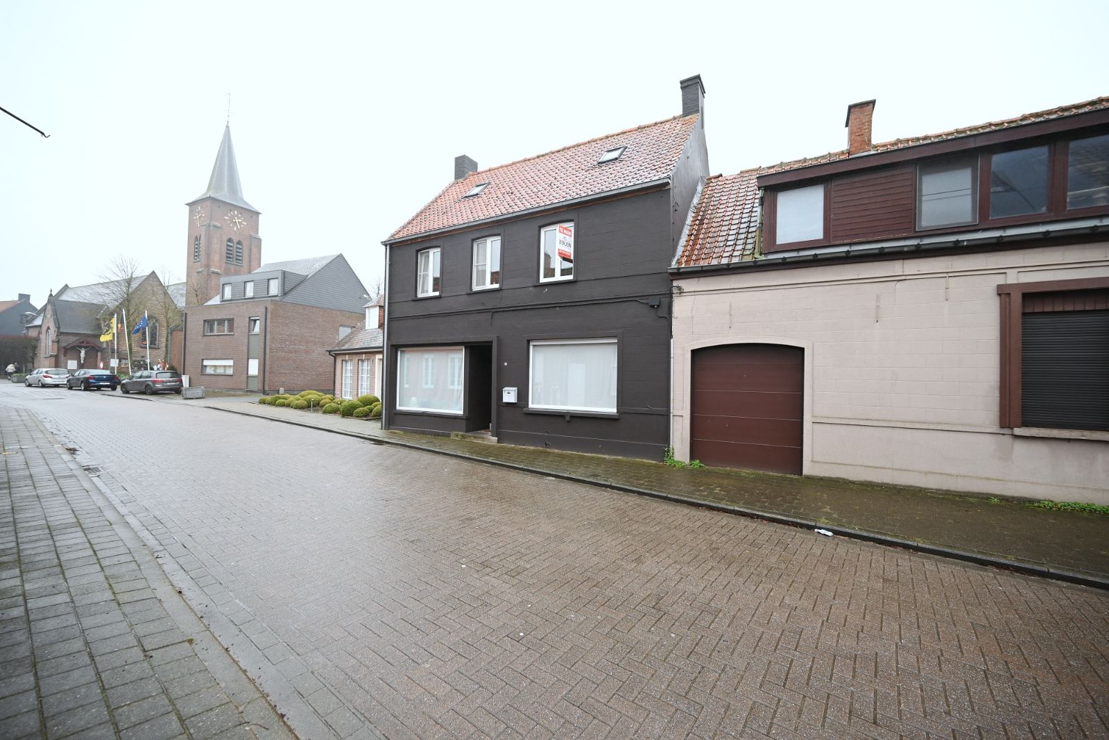 Ruime woning (HOB) met 5 slaapkamers! foto {{pictureIndex}}