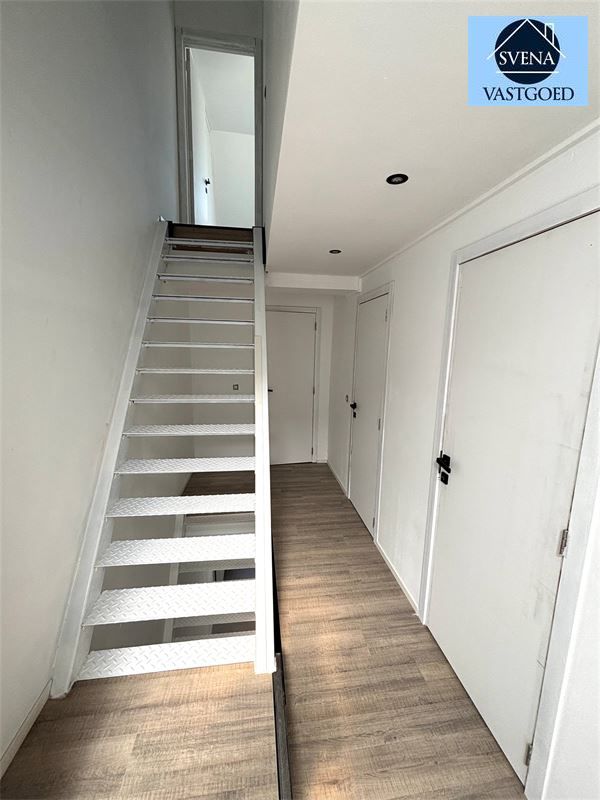 GERENOVEERDE WONING MET 3 SLAAPKAMERS EN TUIN foto 7