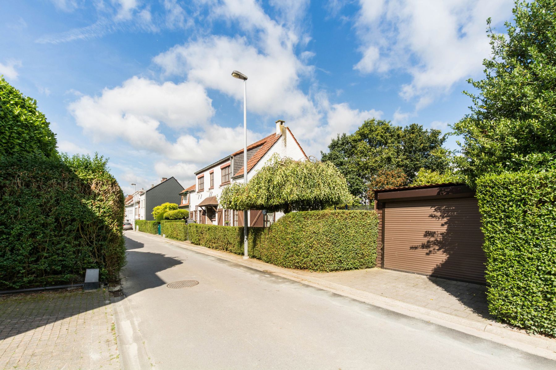 Charmante landelijke alleenstaande woning met tuin en garage foto 2