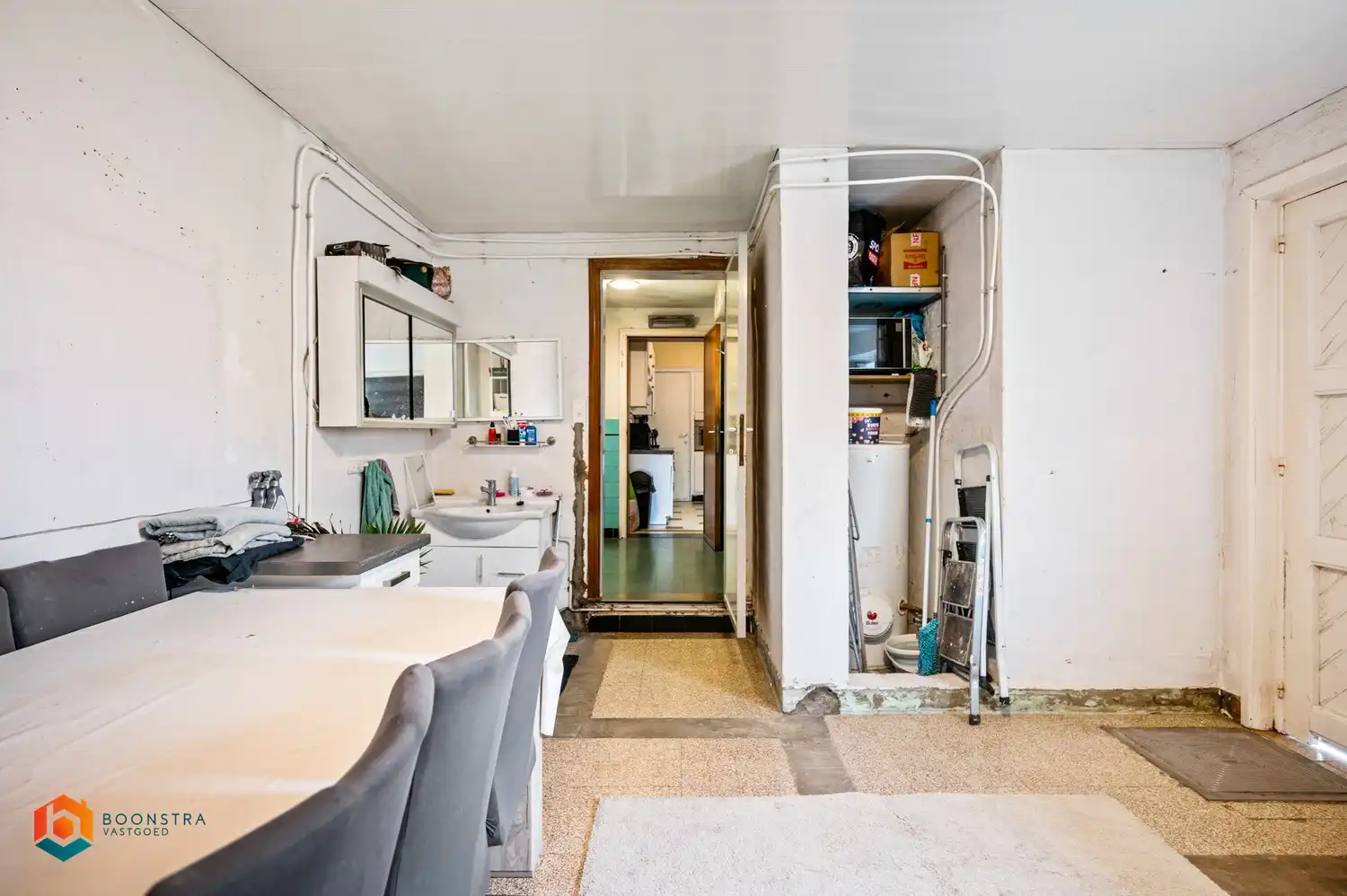 Ruime woning met 3 slpkrs foto 14