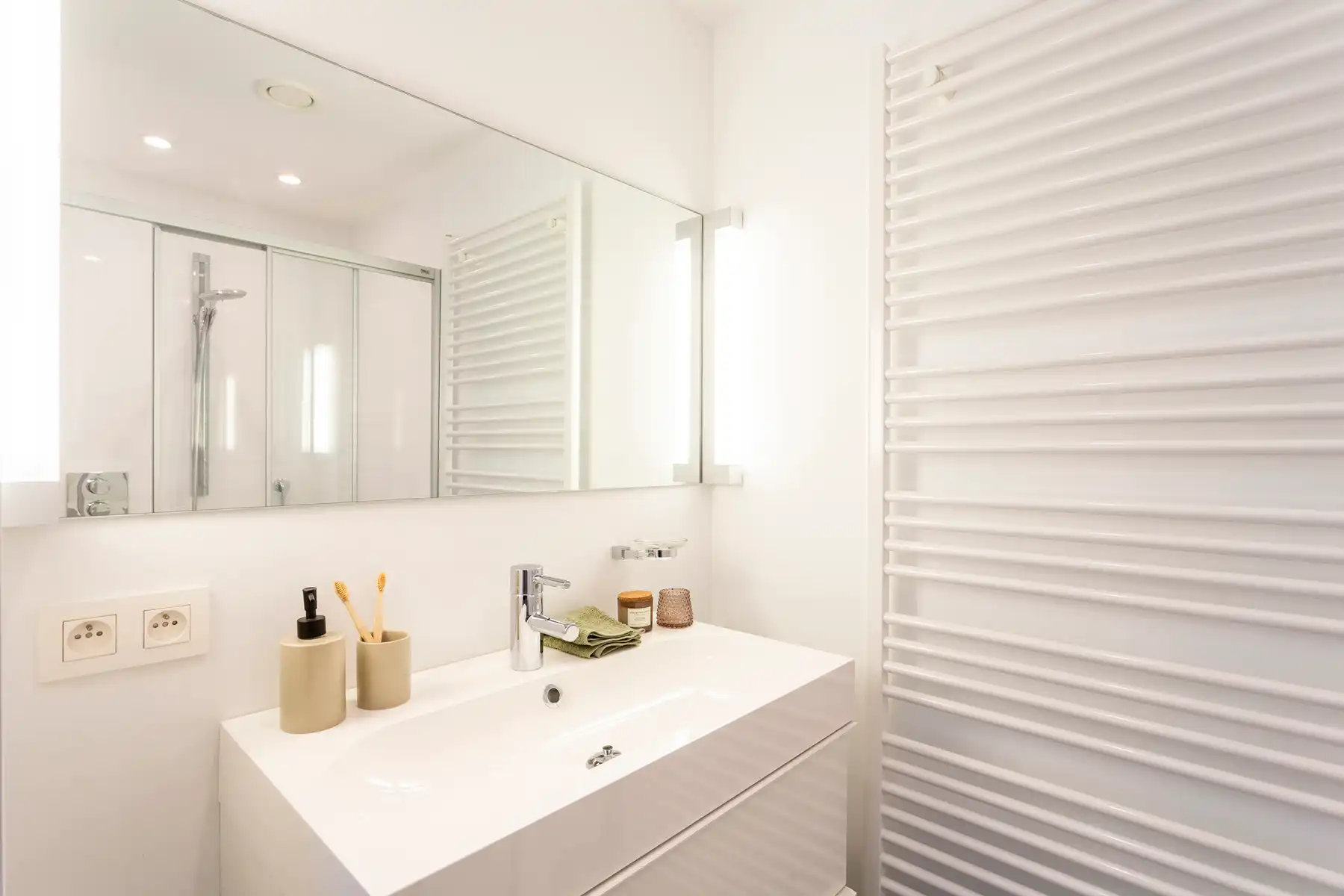 Lichtrijke loft met ruim terras, nabij het Eilandje foto 11