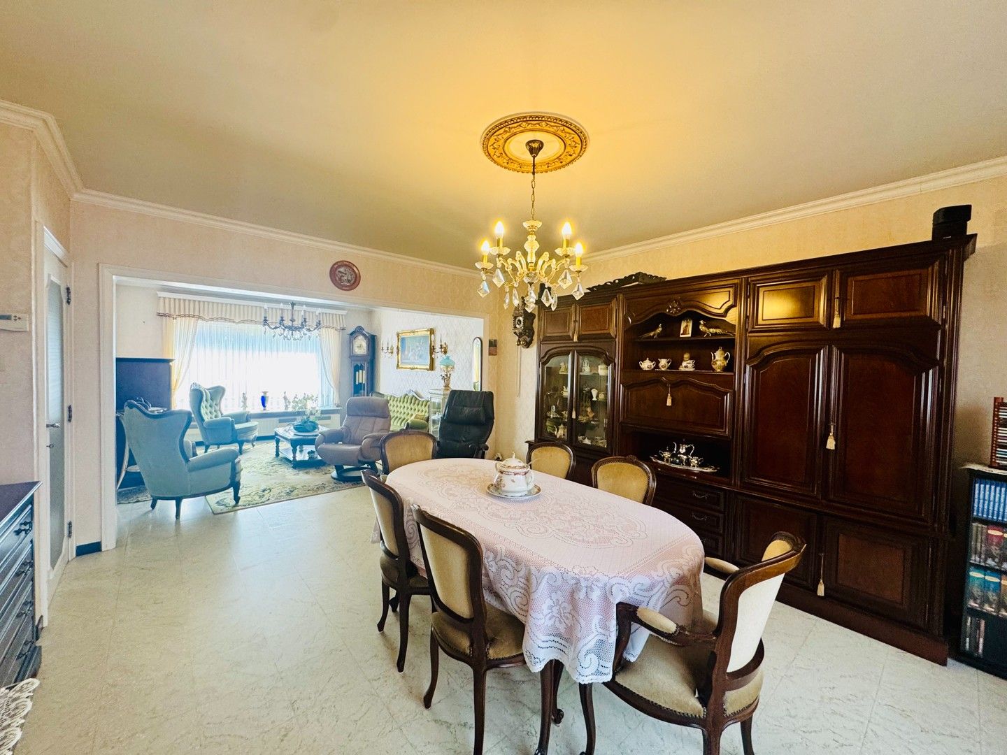 Ruime woning met 4 slpk's op rustige ligging! foto 9