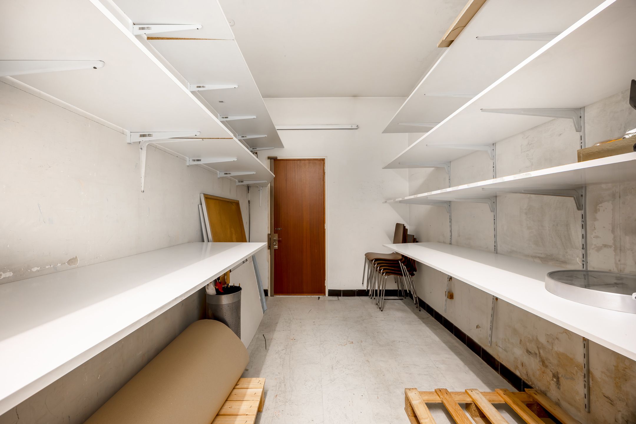 Commercieel handelspand (236m²) op centrale ligging foto 26