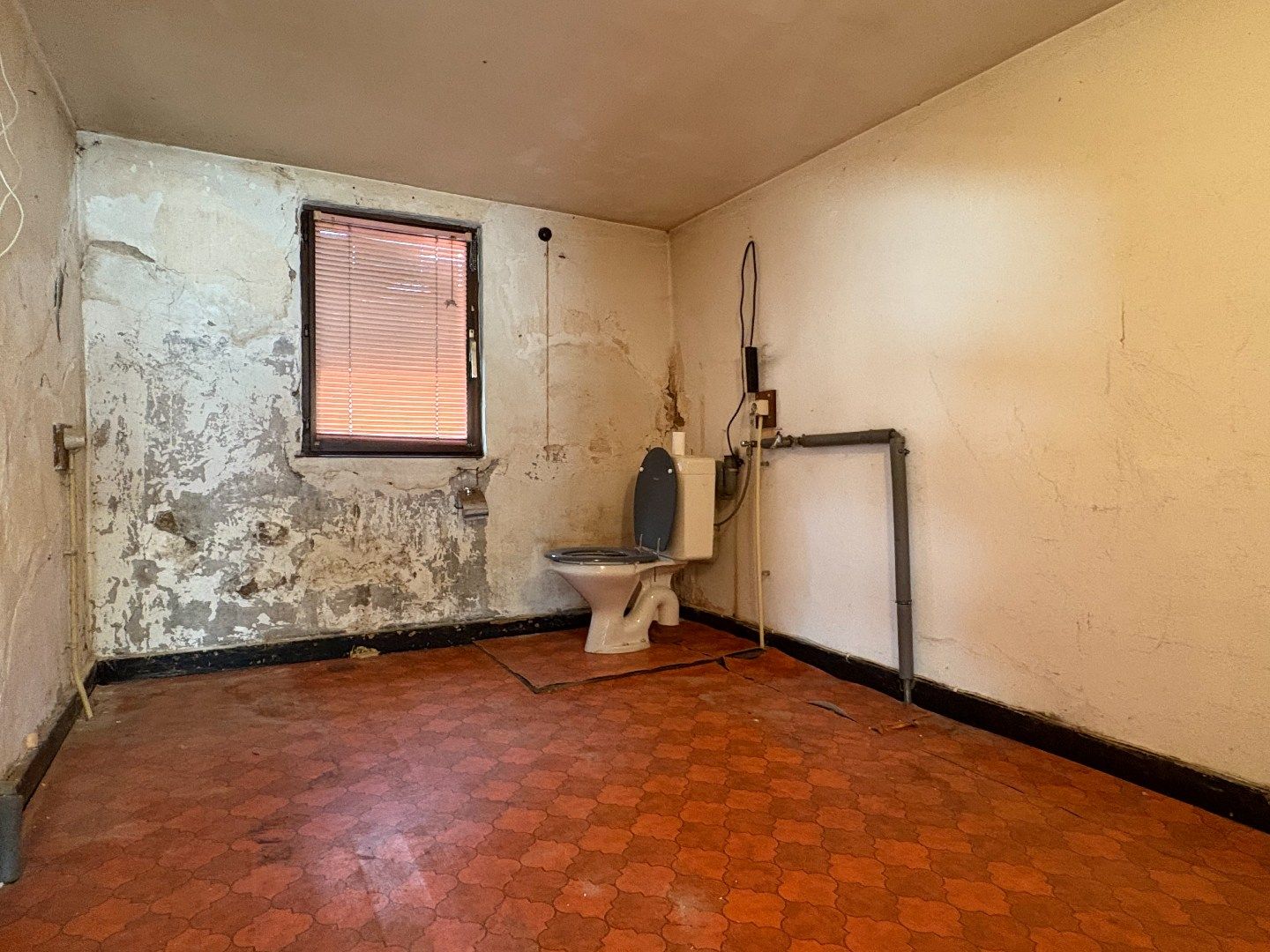 Renovatiewoning te koop in Kuurne – rustig gelegen! foto 10