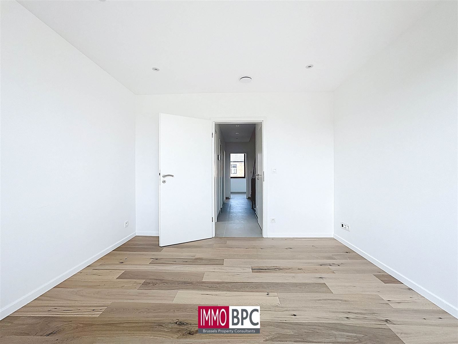 Prachtige nieuwbouwwoning in Wemmel – driegevel met zonnige tuin, hoogwaardige afwerking en extra’s! foto 25